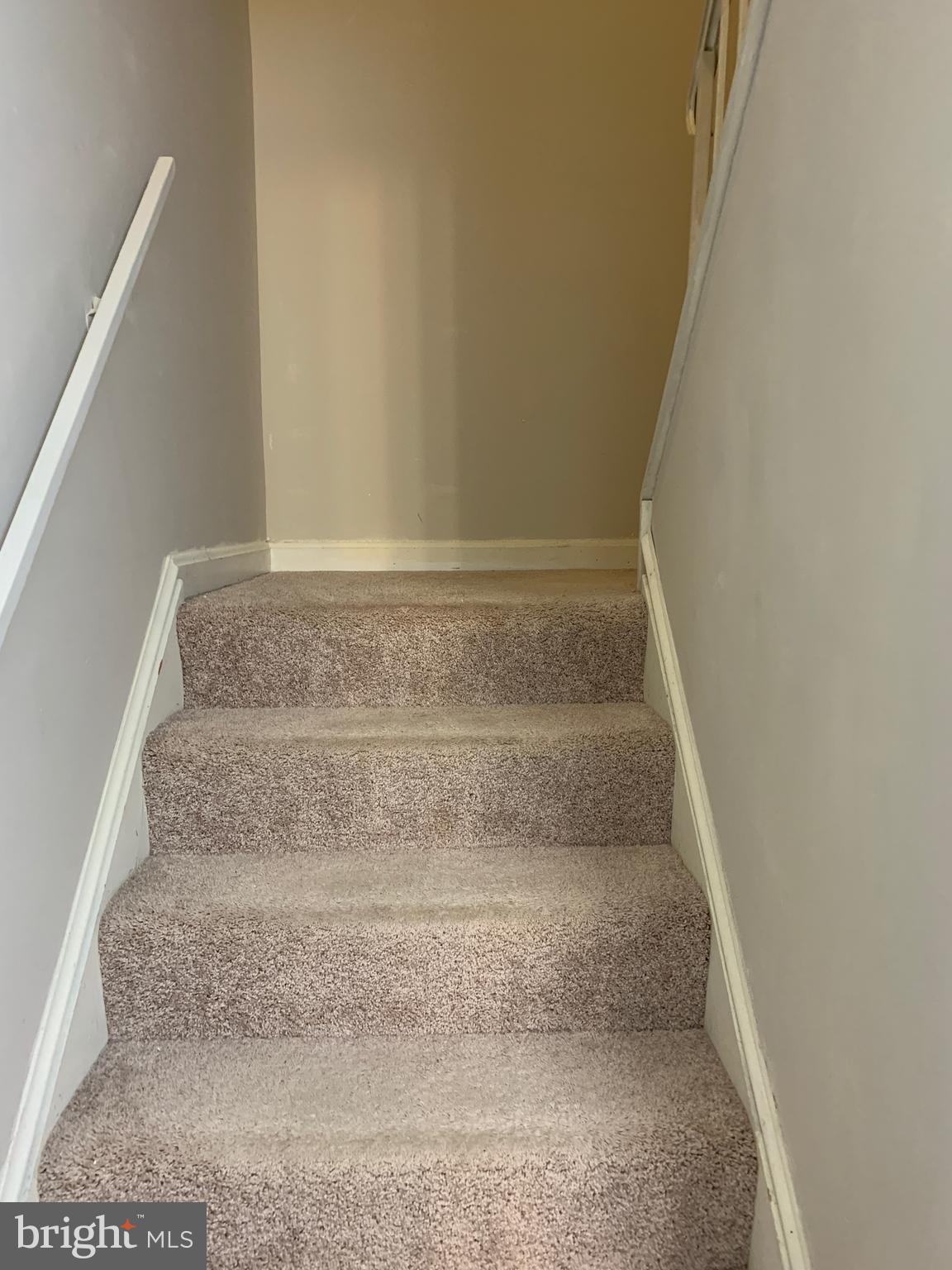 STRATFORD MEWS - Residential Lease