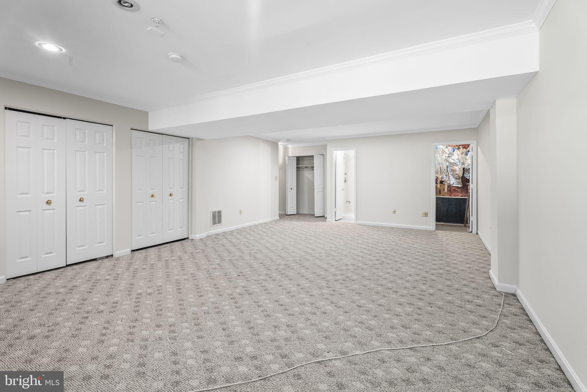 MOUNTAIN VILLAGE - Residential