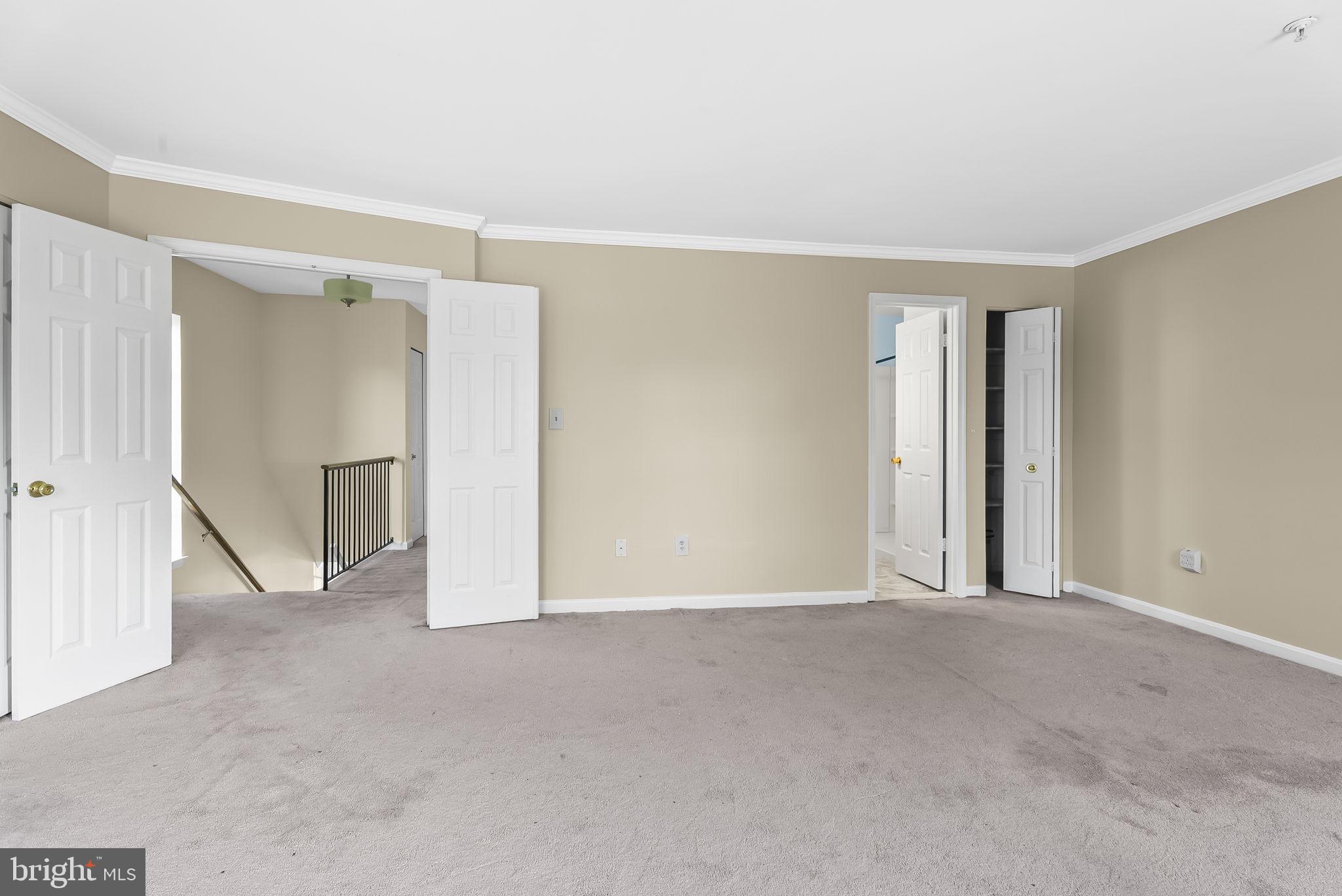 MOUNTAIN VILLAGE - Residential