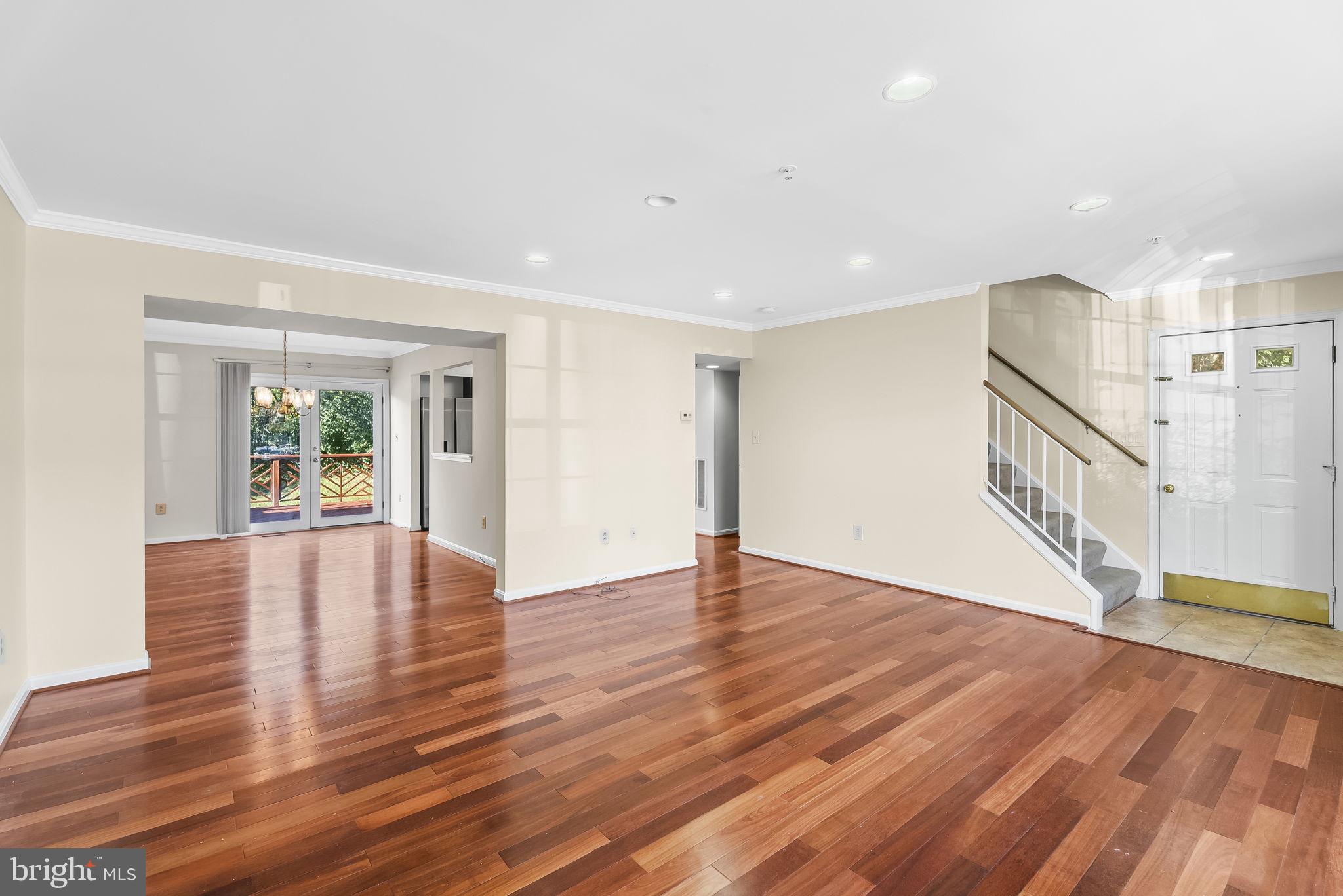 MOUNTAIN VILLAGE - Residential