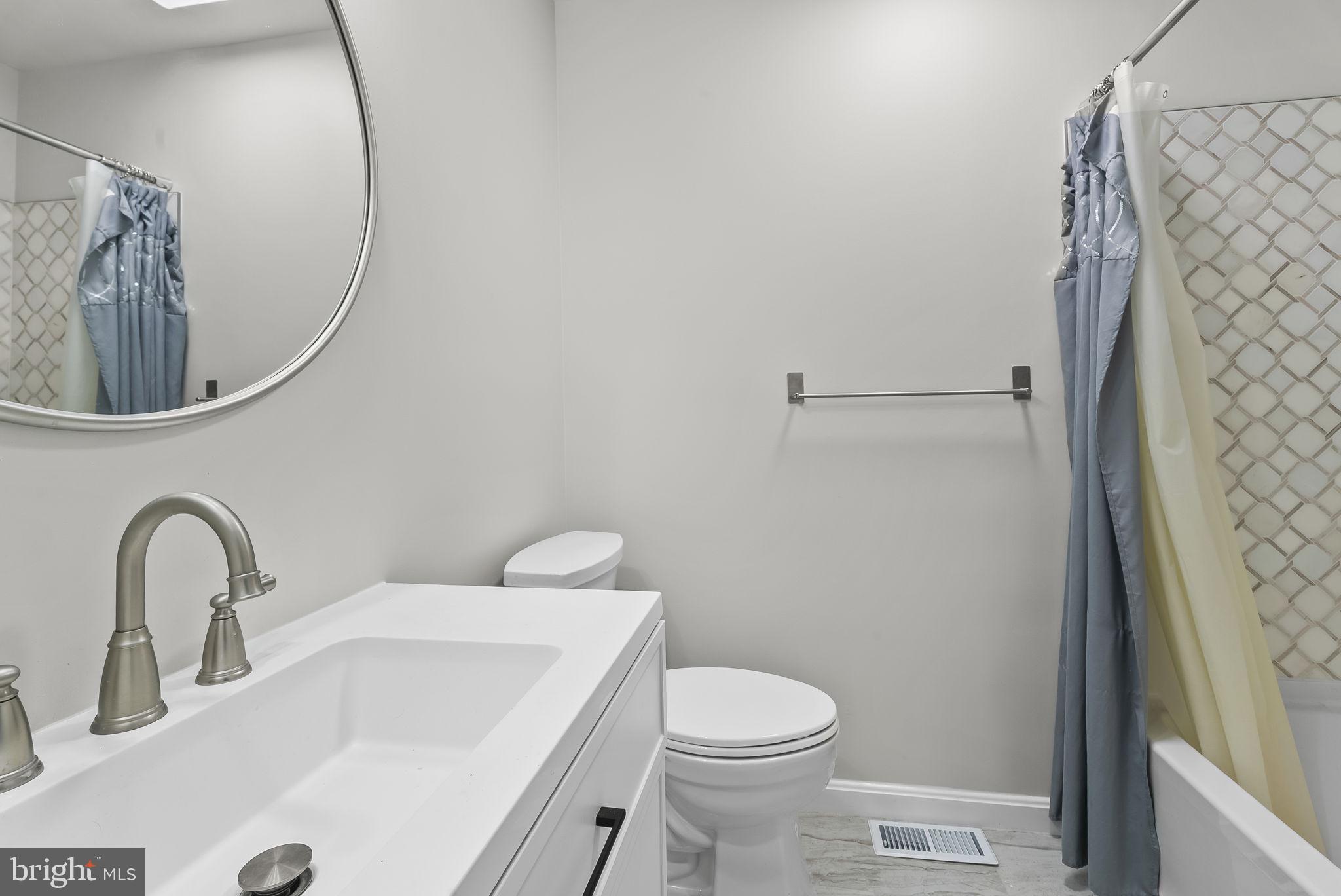 MOUNTAIN VILLAGE - Residential