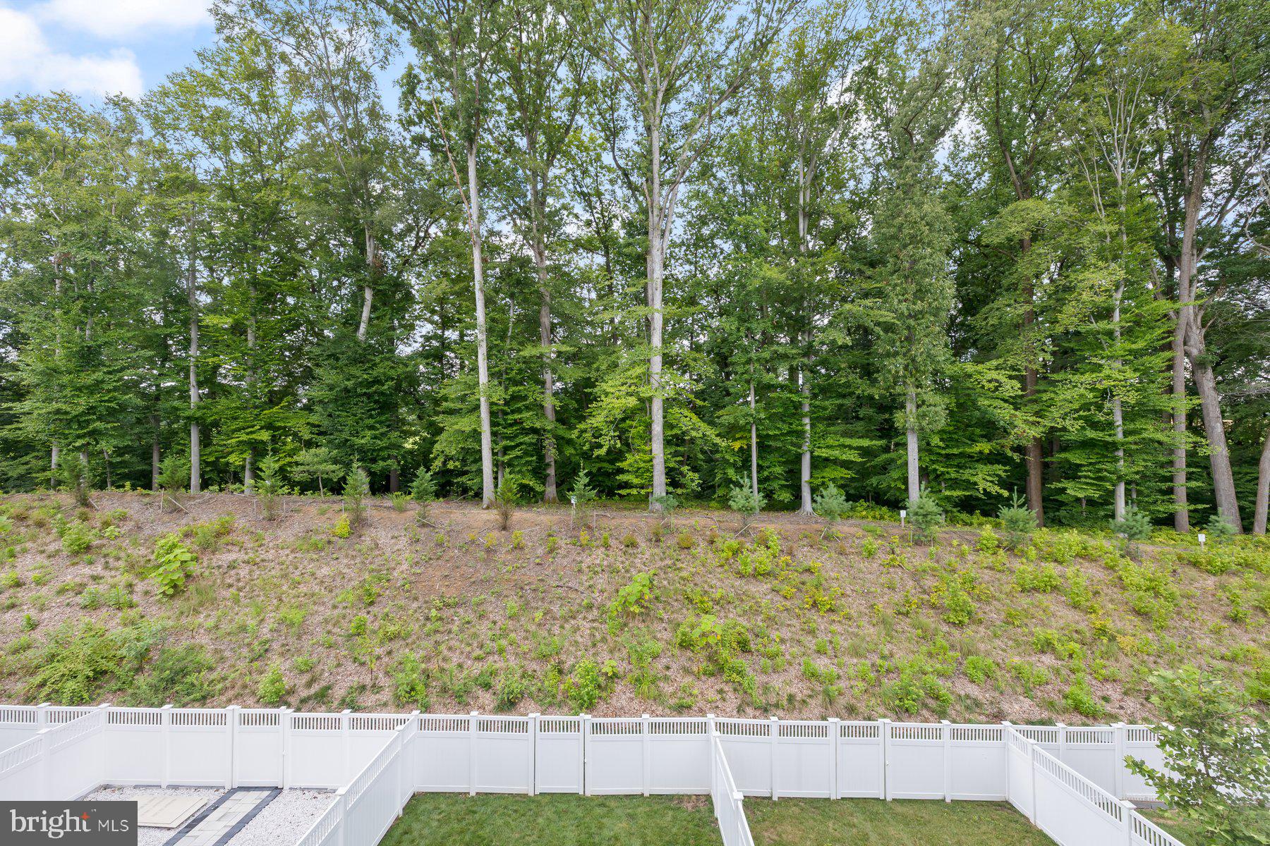 MARLBORO RIDGE - Residential