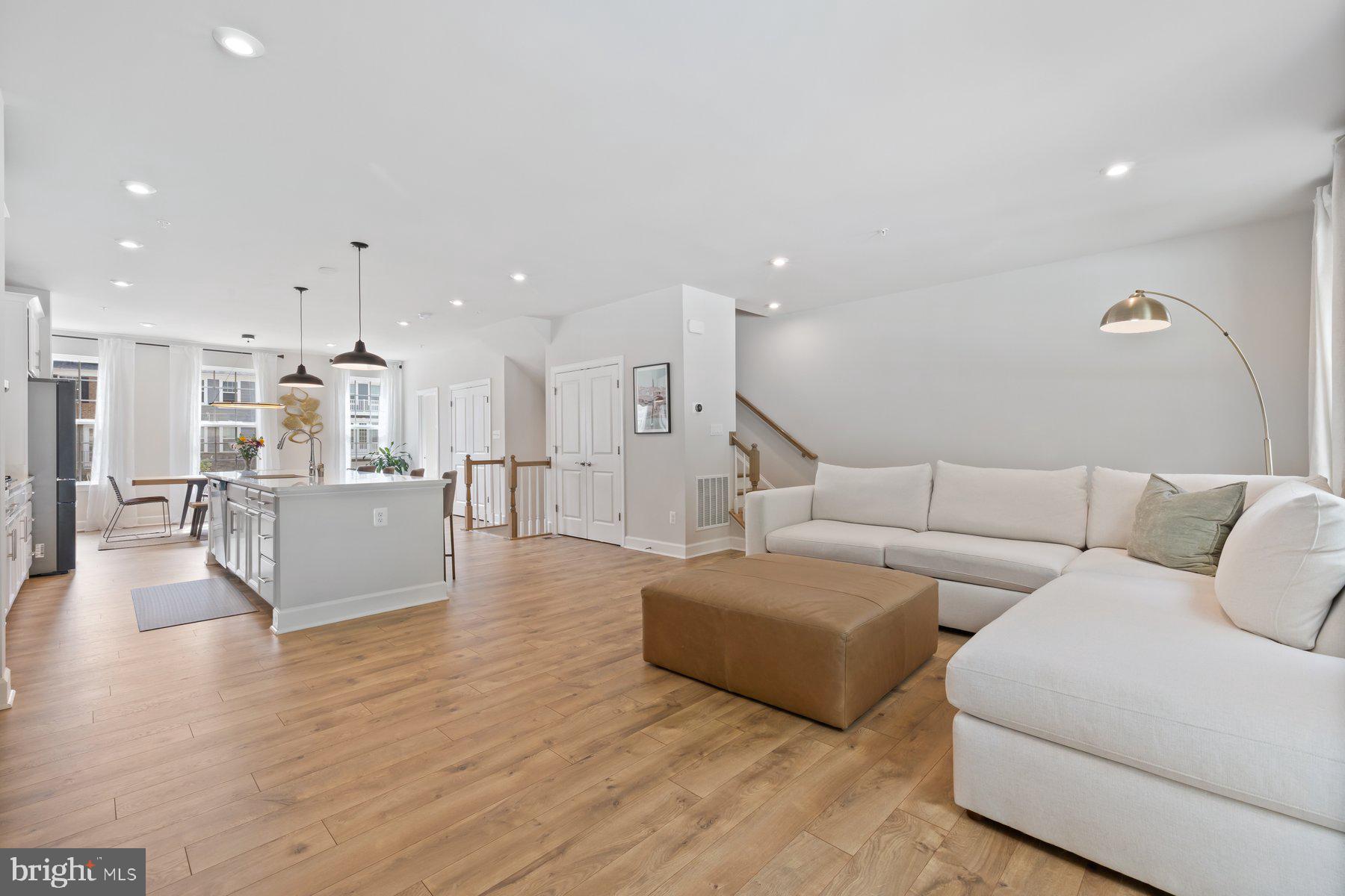 MARLBORO RIDGE - Residential