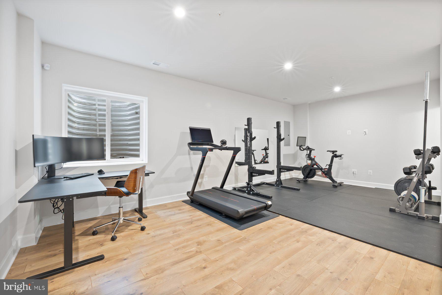 MARLBORO RIDGE - Residential