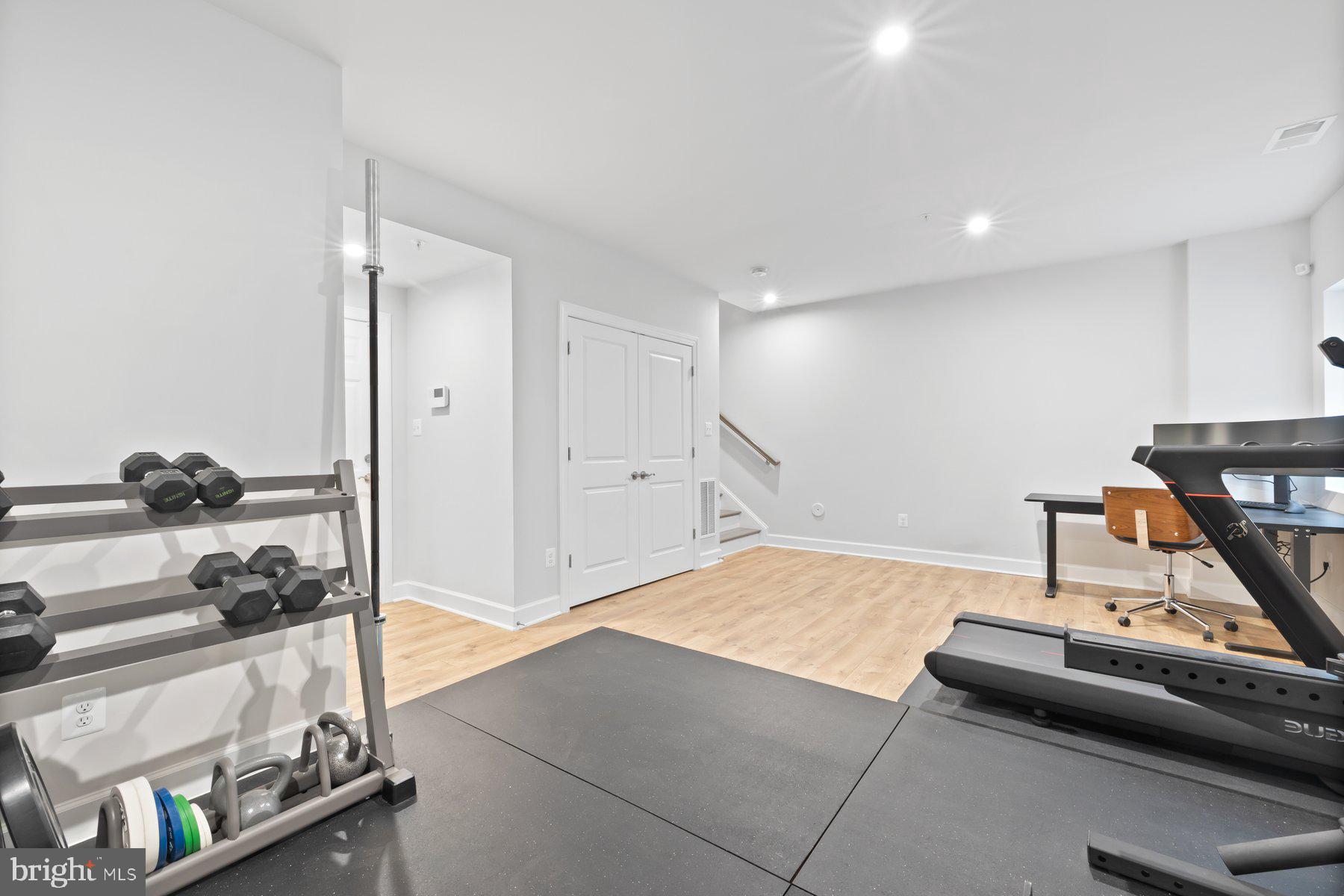 MARLBORO RIDGE - Residential