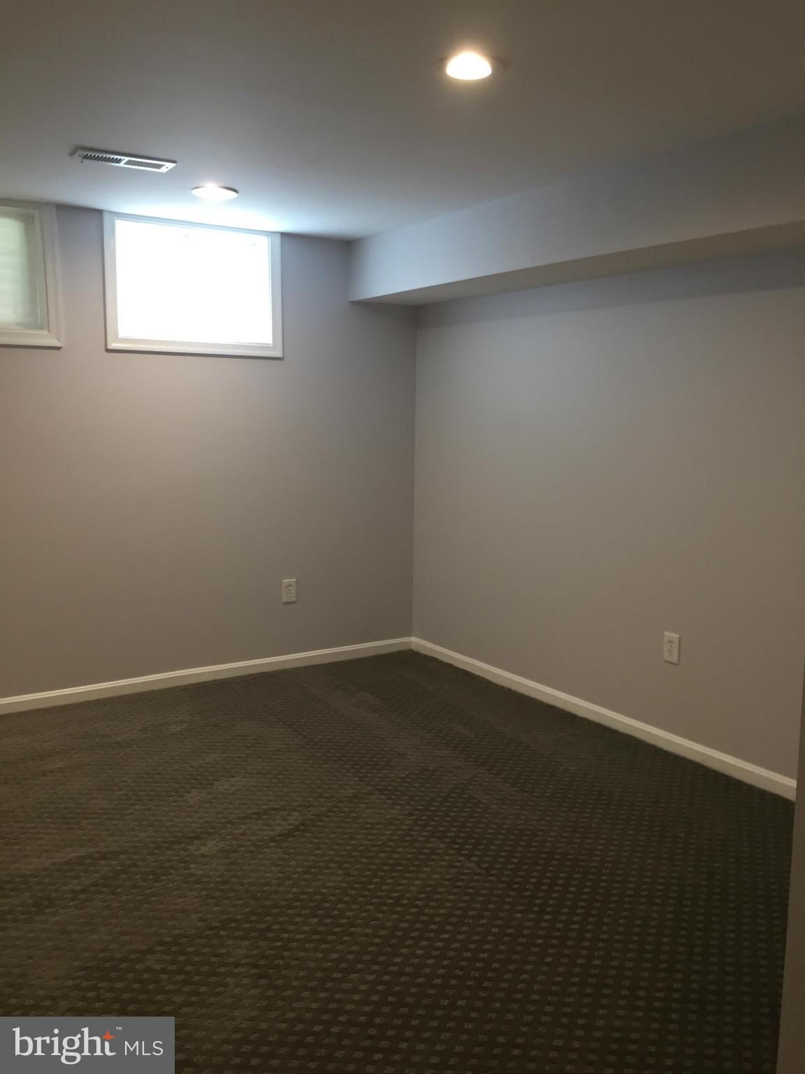 SILVER SPRING CNTRY CLUB - Residential