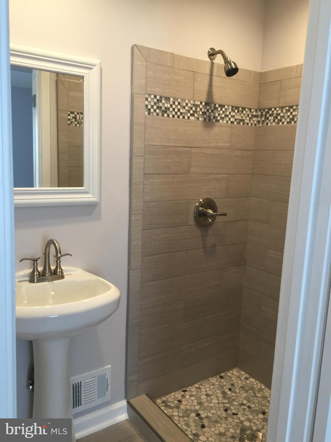 SILVER SPRING CNTRY CLUB - Residential