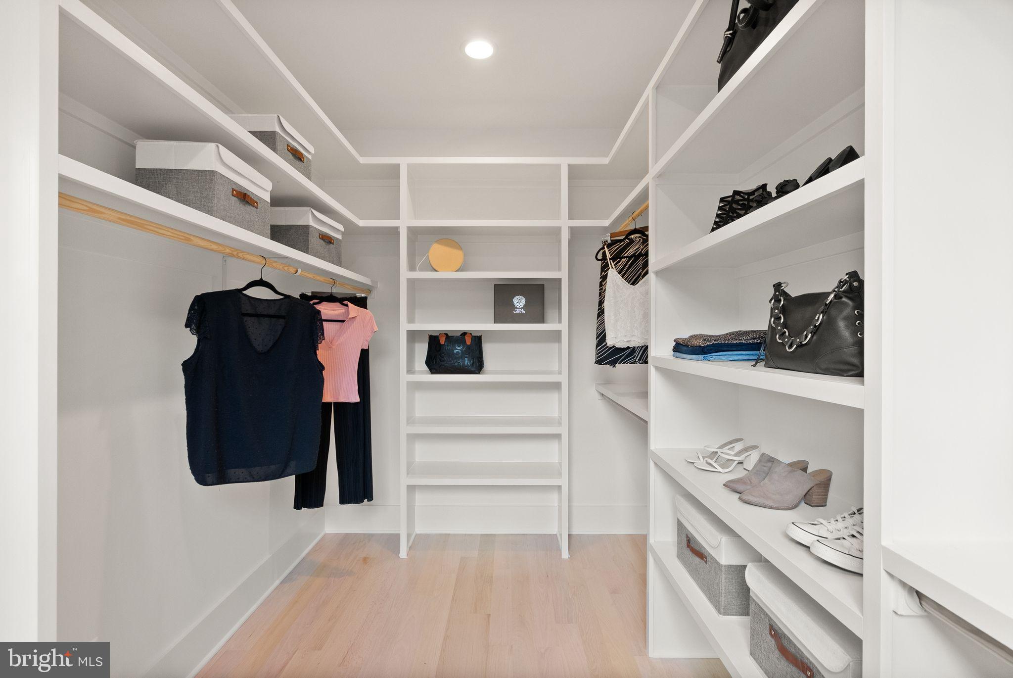 LYON PARK - Residential