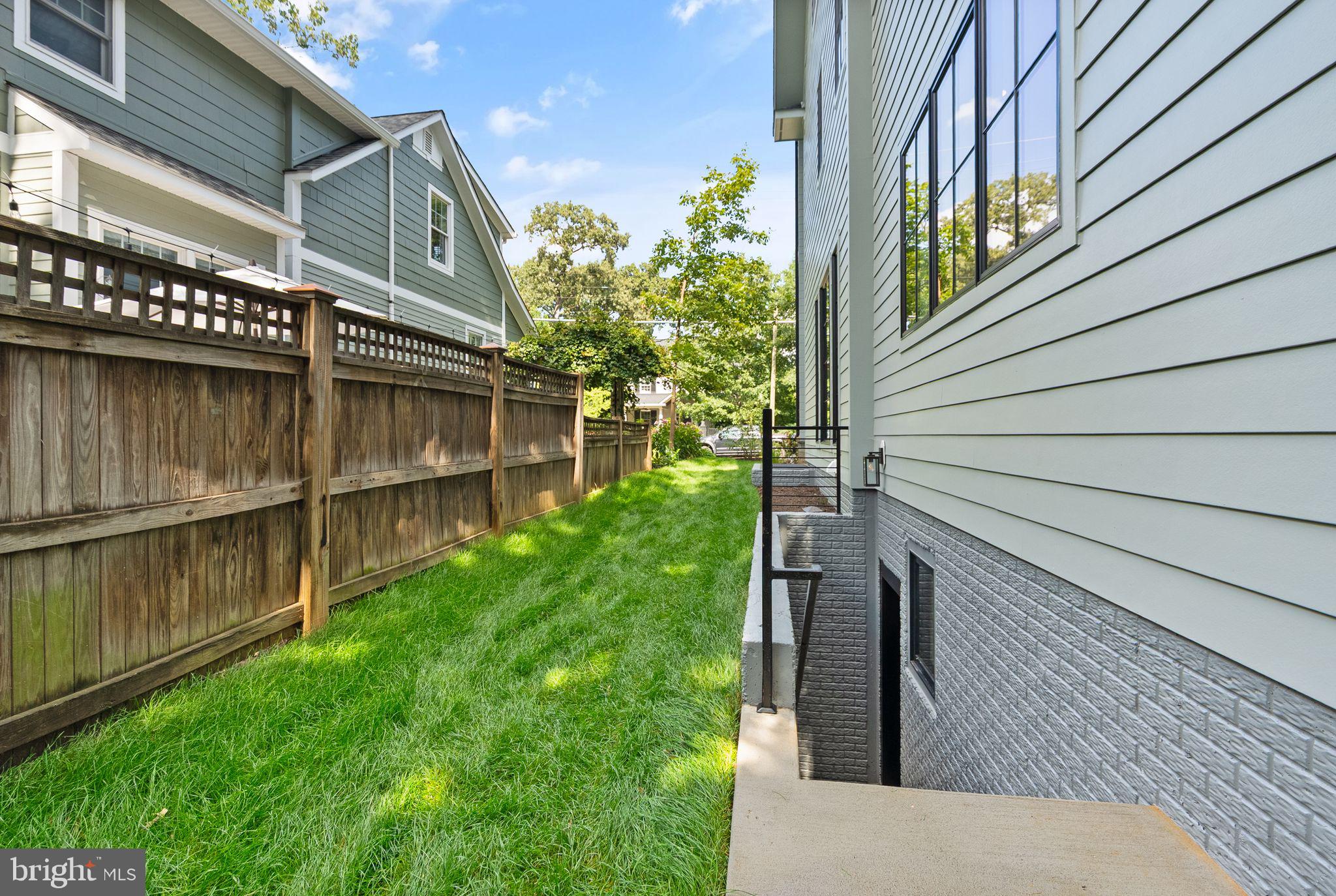 LYON PARK - Residential