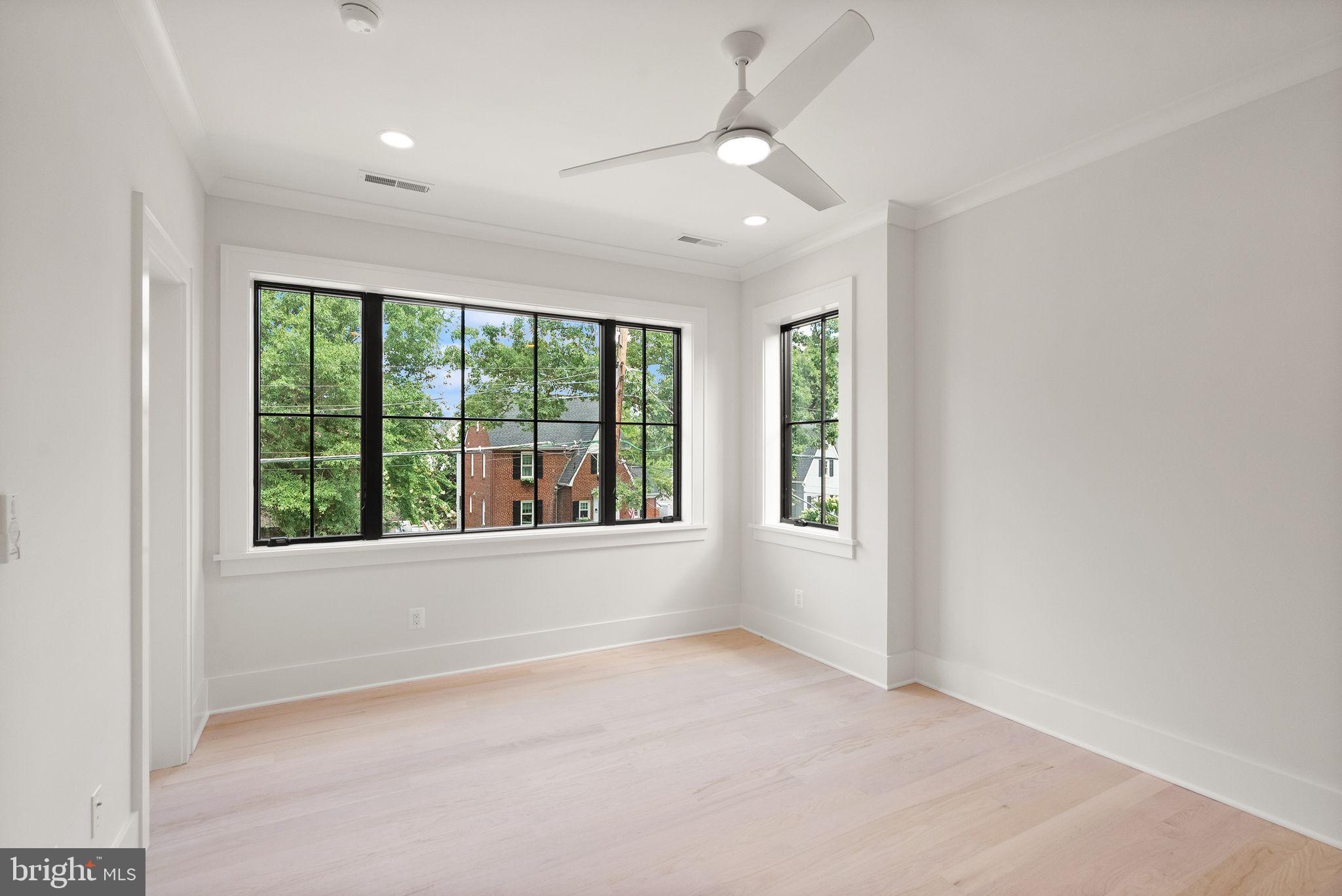 LYON PARK - Residential