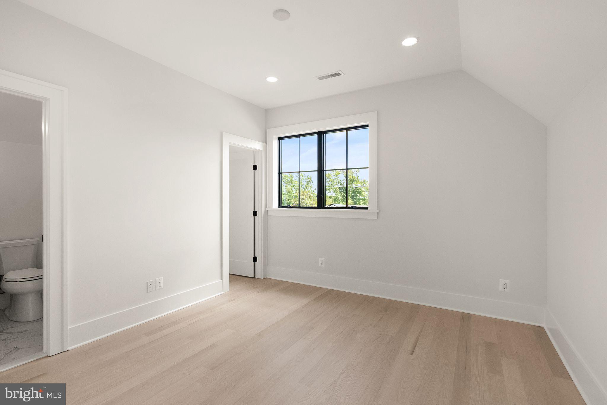 LYON PARK - Residential