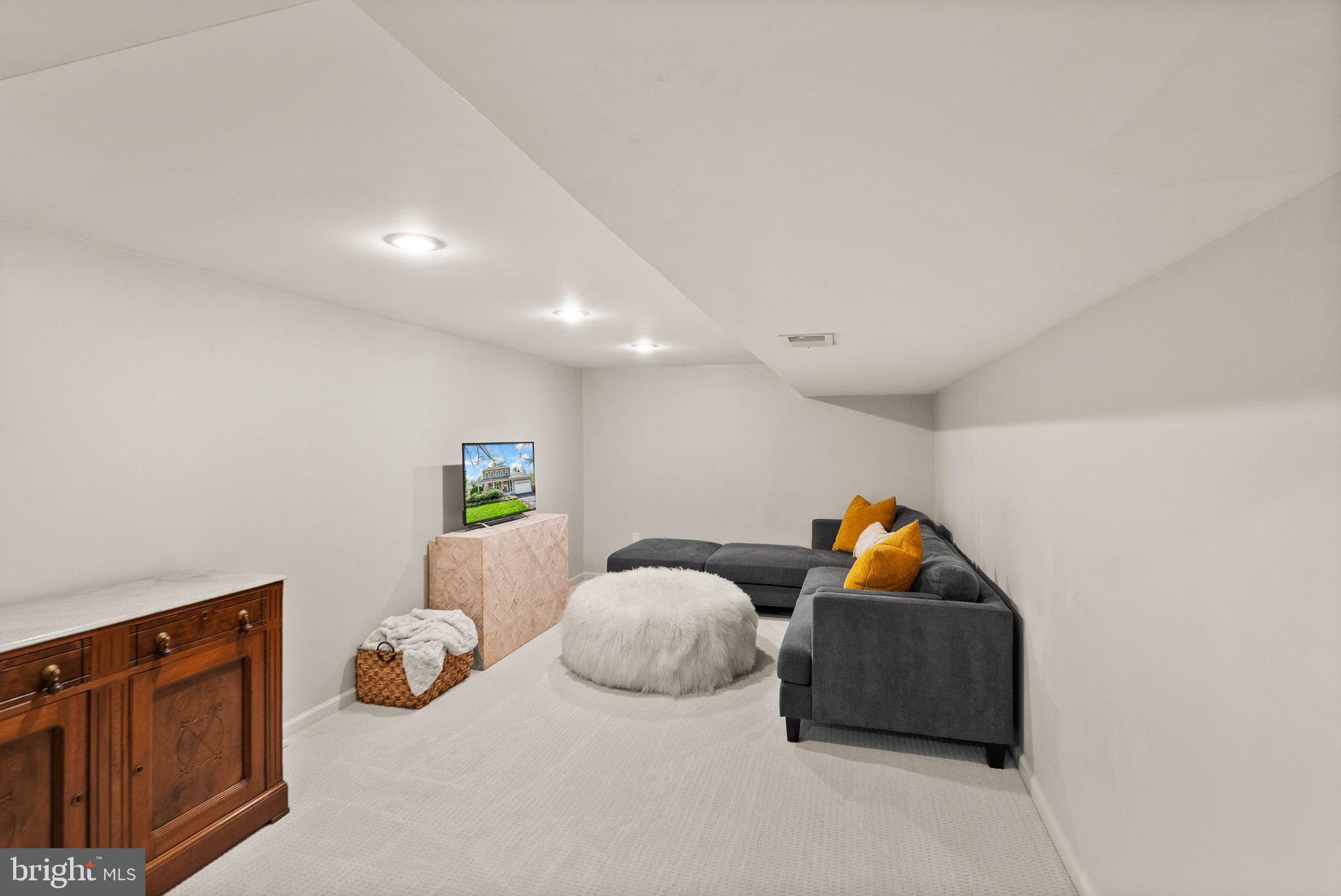 FRANKLIN FARM - Residential