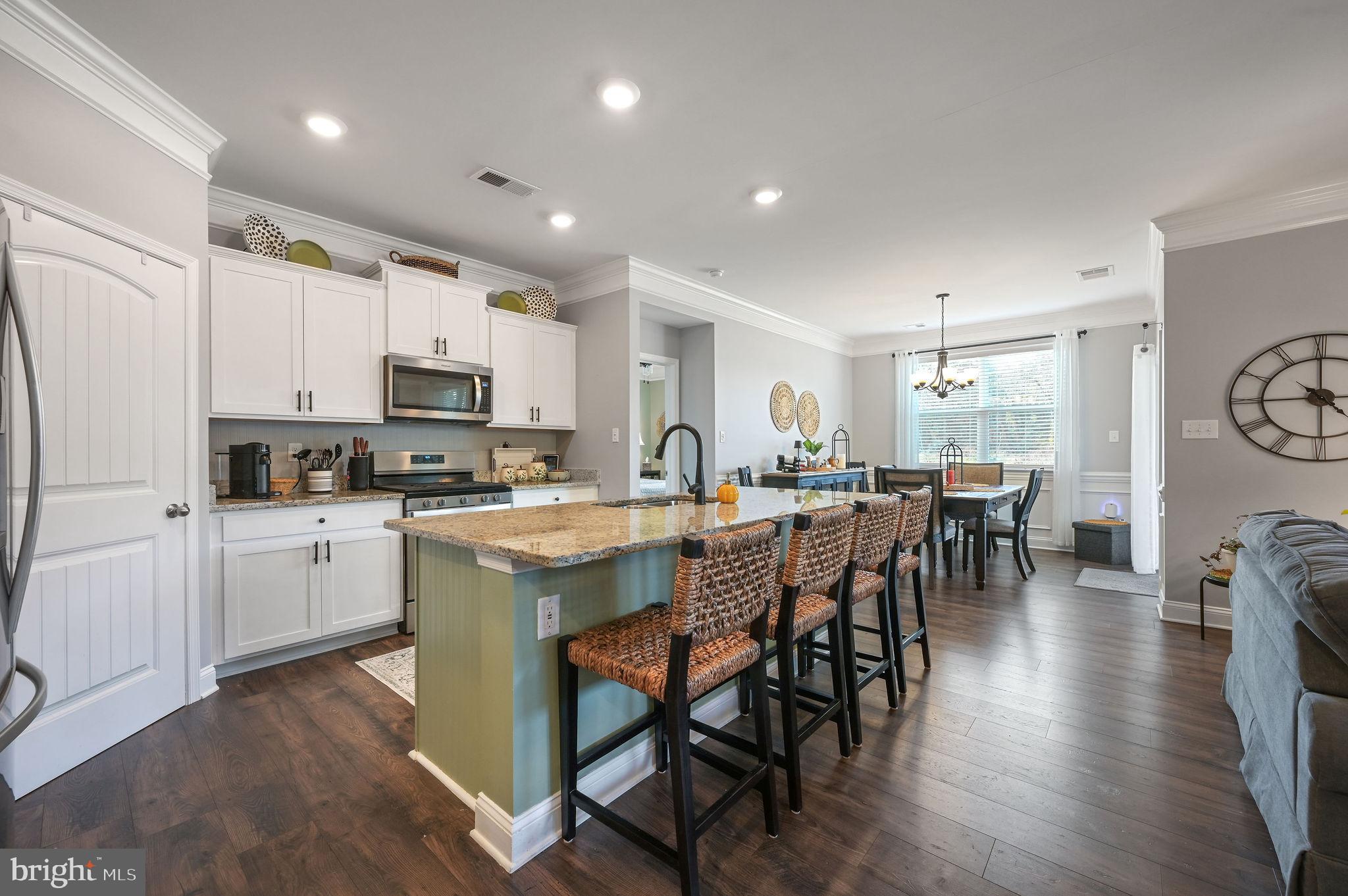 73 SEDMONT CIRCLE