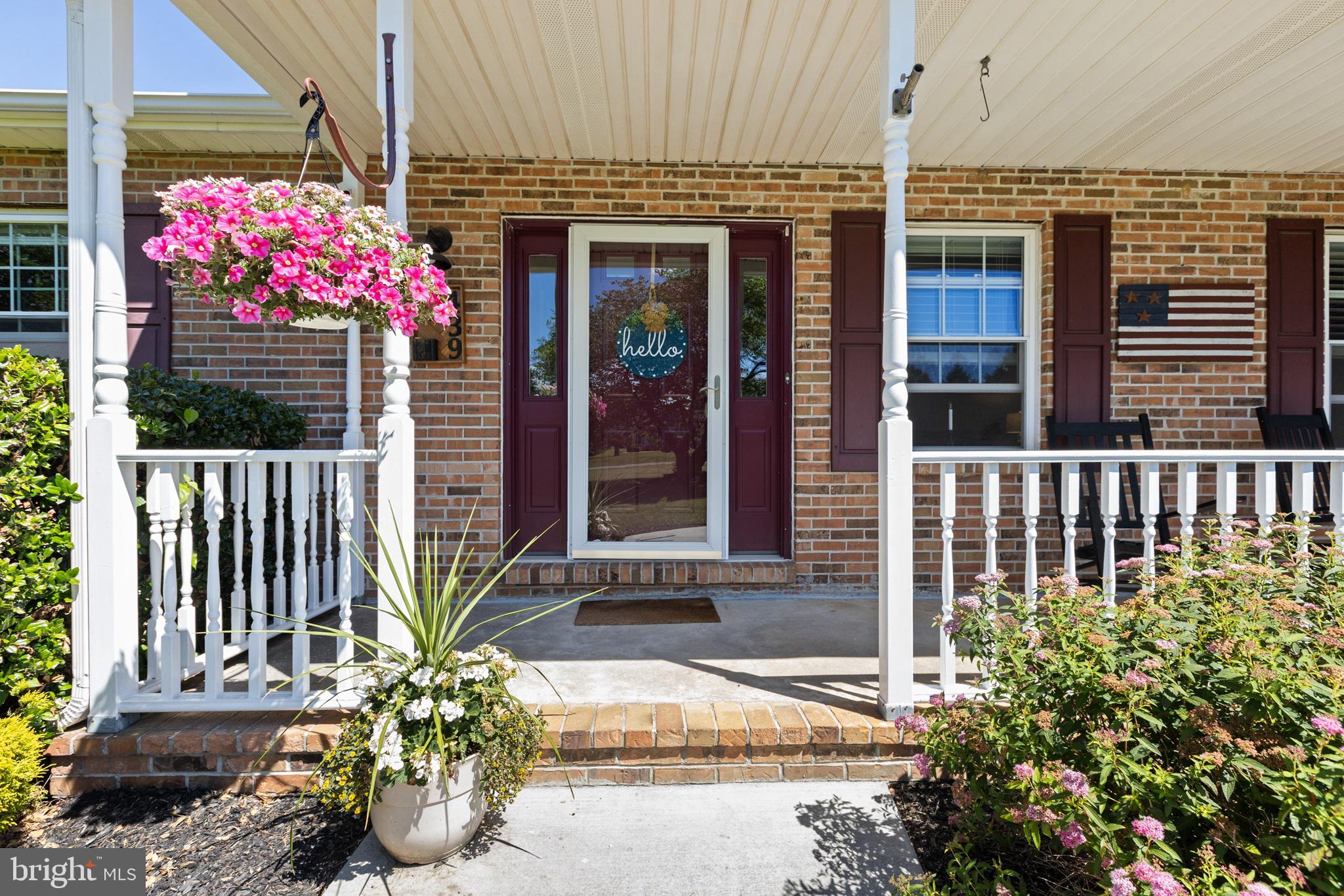 439 COMMODORE DRIVE