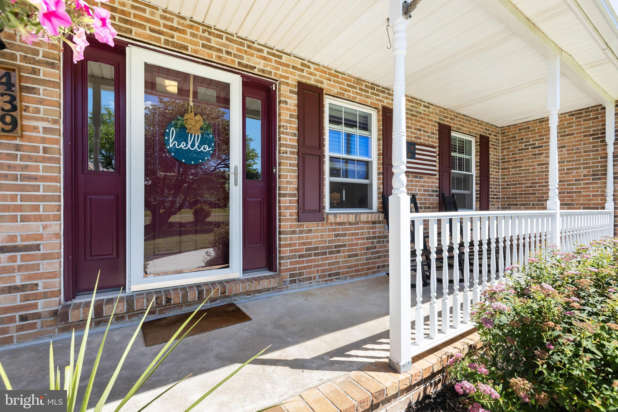 439 COMMODORE DRIVE