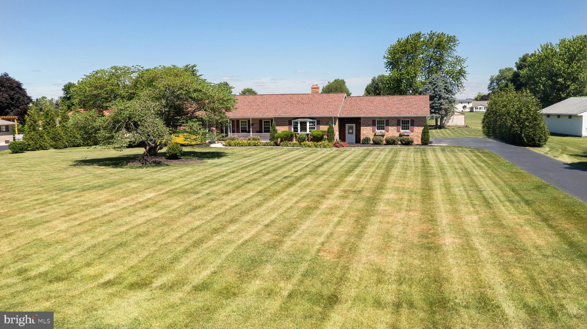439 COMMODORE DRIVE