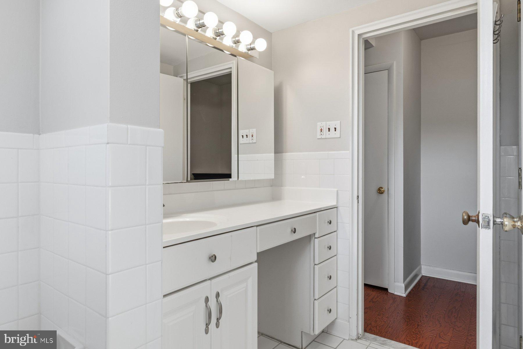 TUSCANY-CANTERBURY - Residential