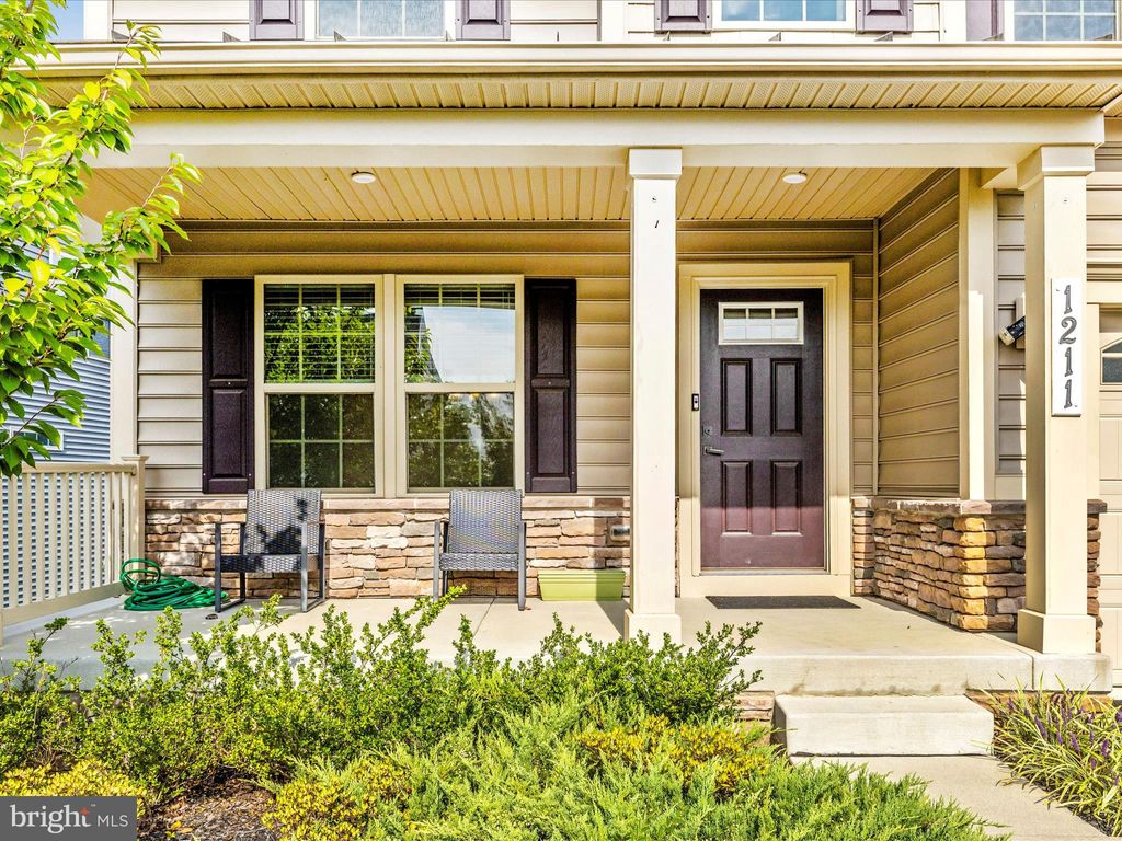 Photo of 1211 Tide Lock Street, BRUNSWICK, MD 21716 (MLS # MDFR2069498)