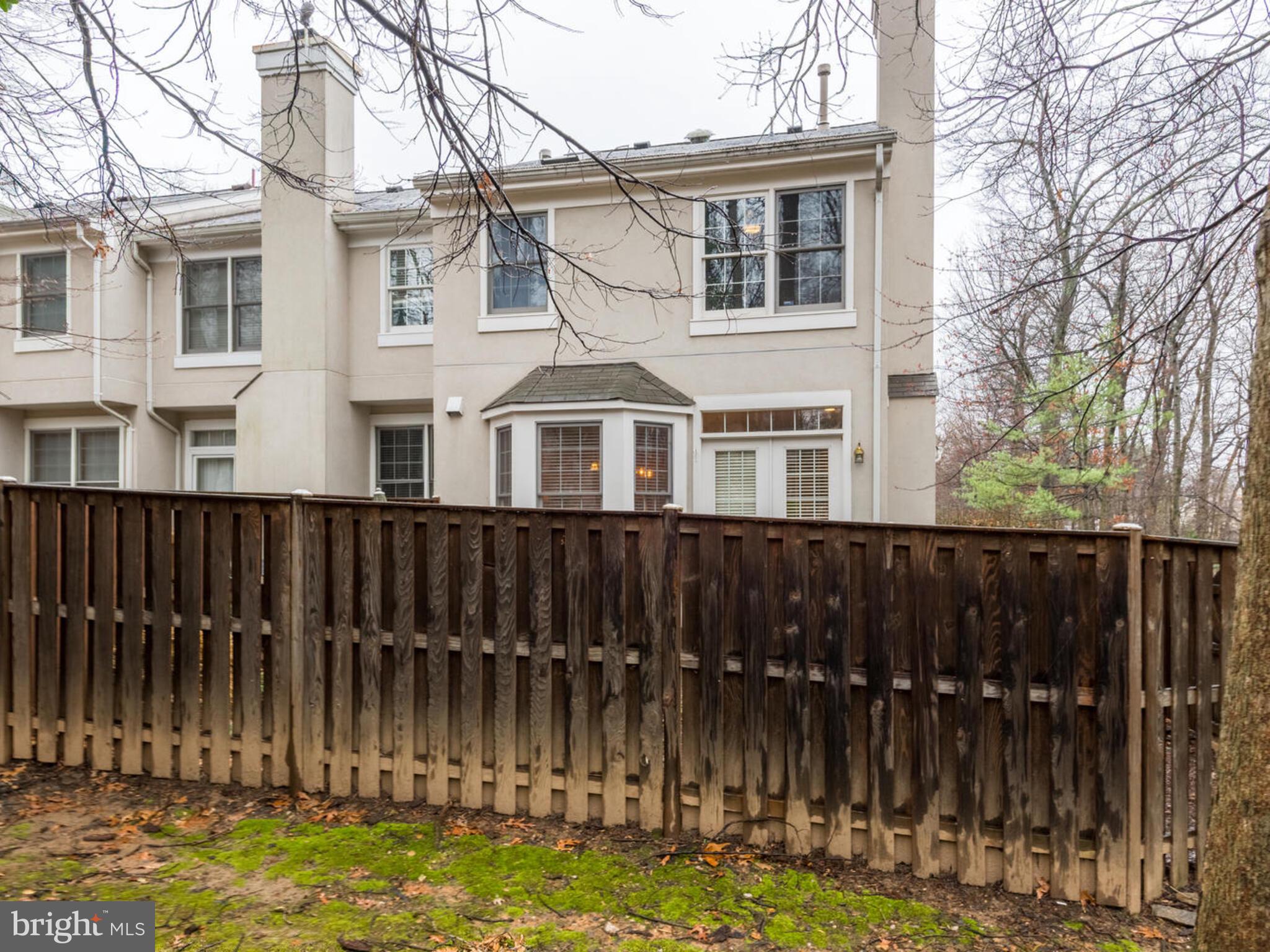 RESTON - Residential Lease