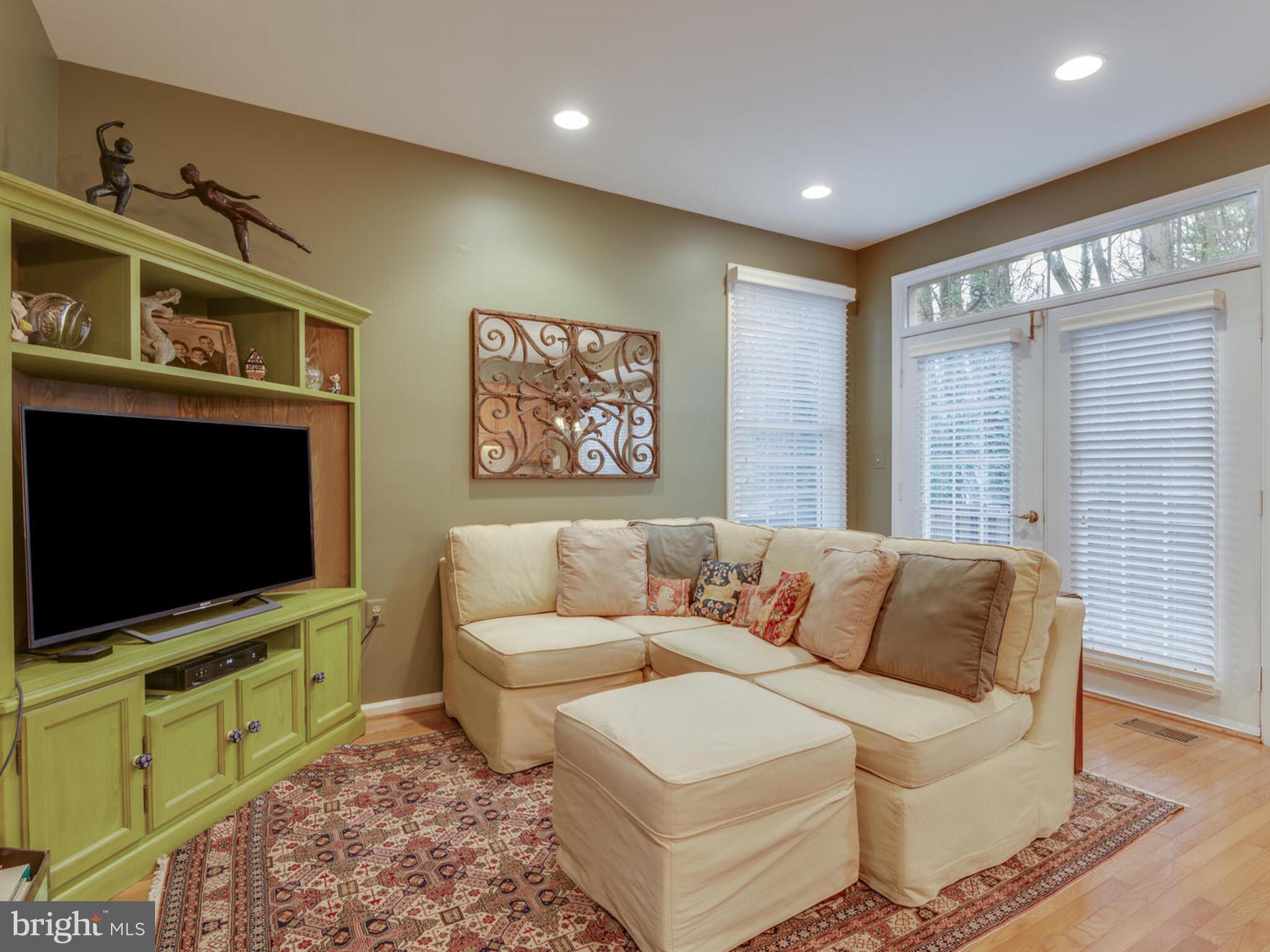 RESTON - Residential Lease