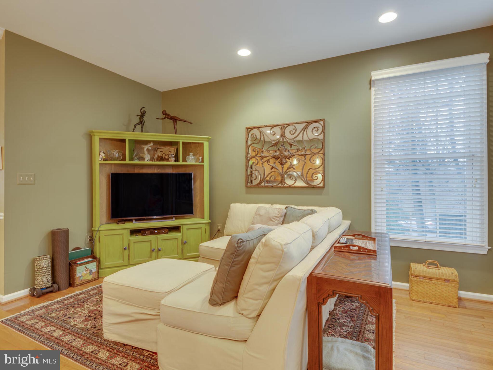 RESTON - Residential Lease