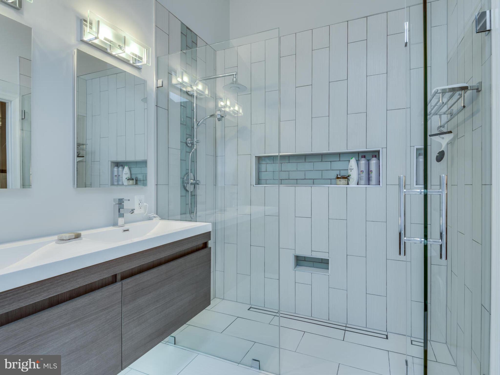 RESTON - Residential Lease