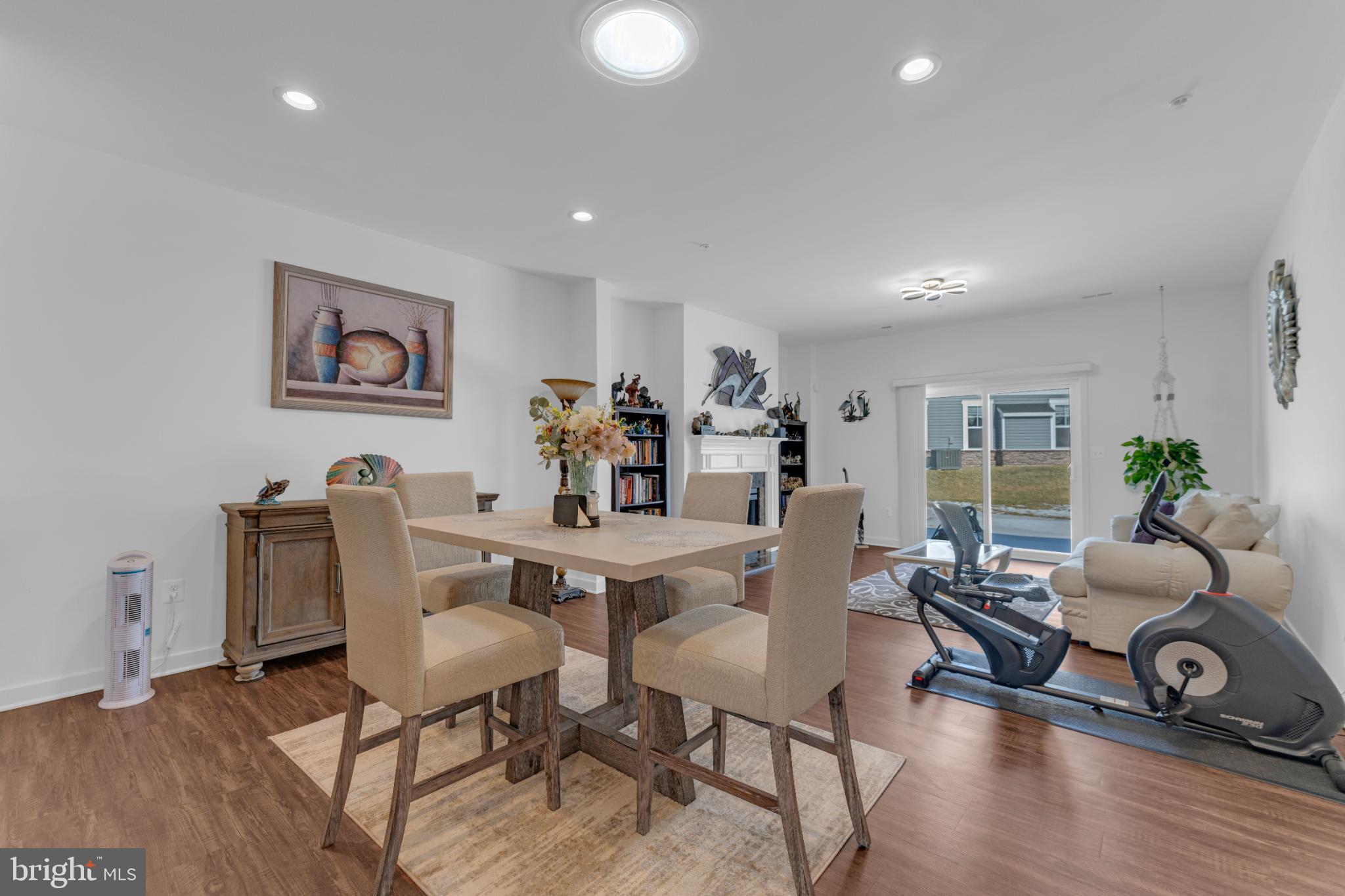 HAWTHORNE GREENE - Residential