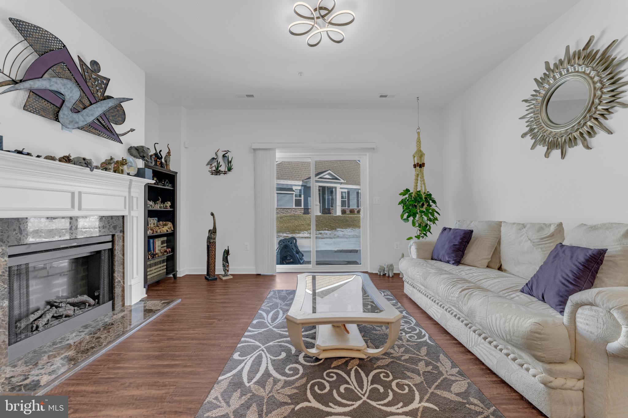 HAWTHORNE GREENE - Residential