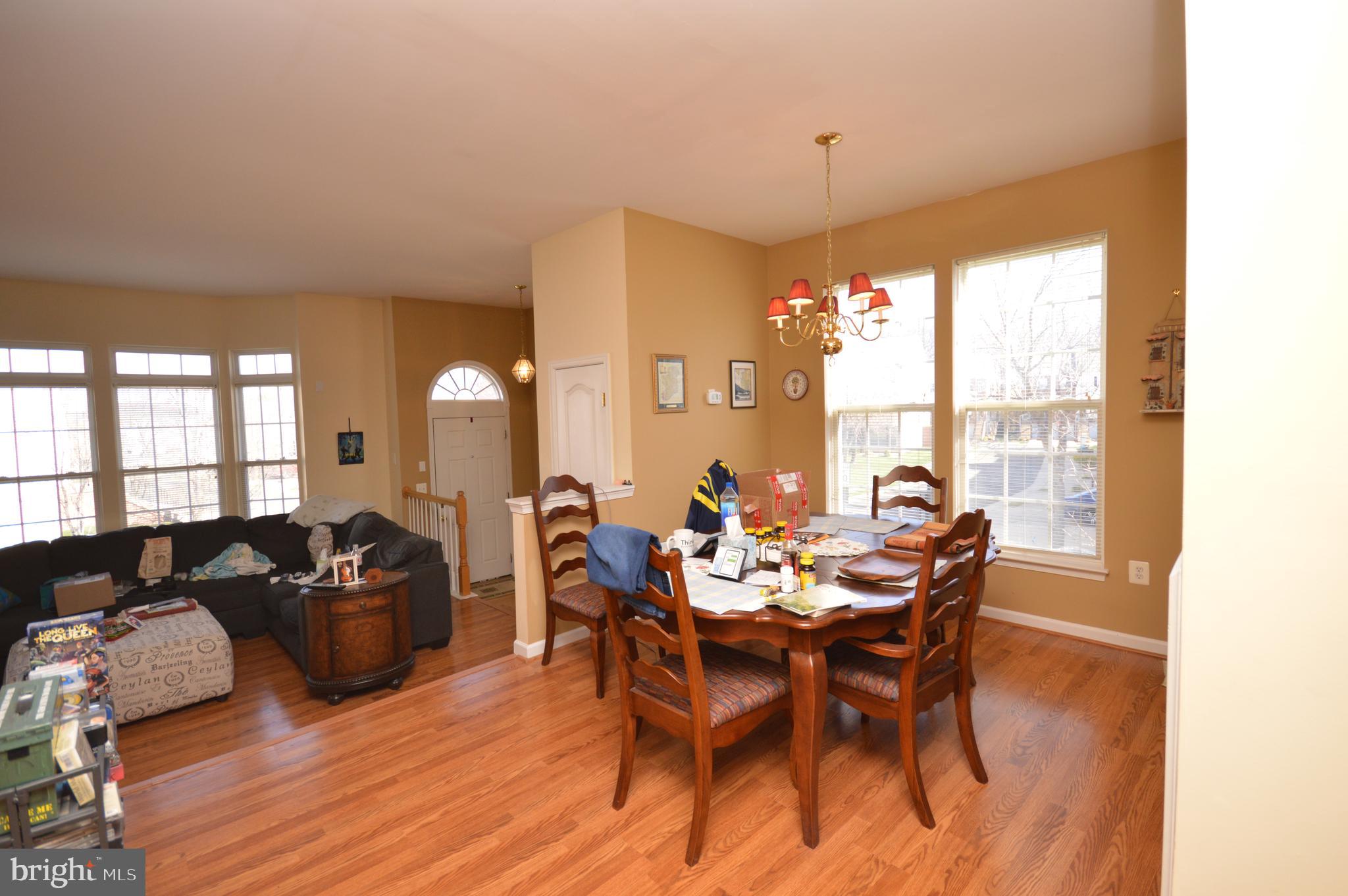 AUTUMN CHASE HUNT - Residential Lease