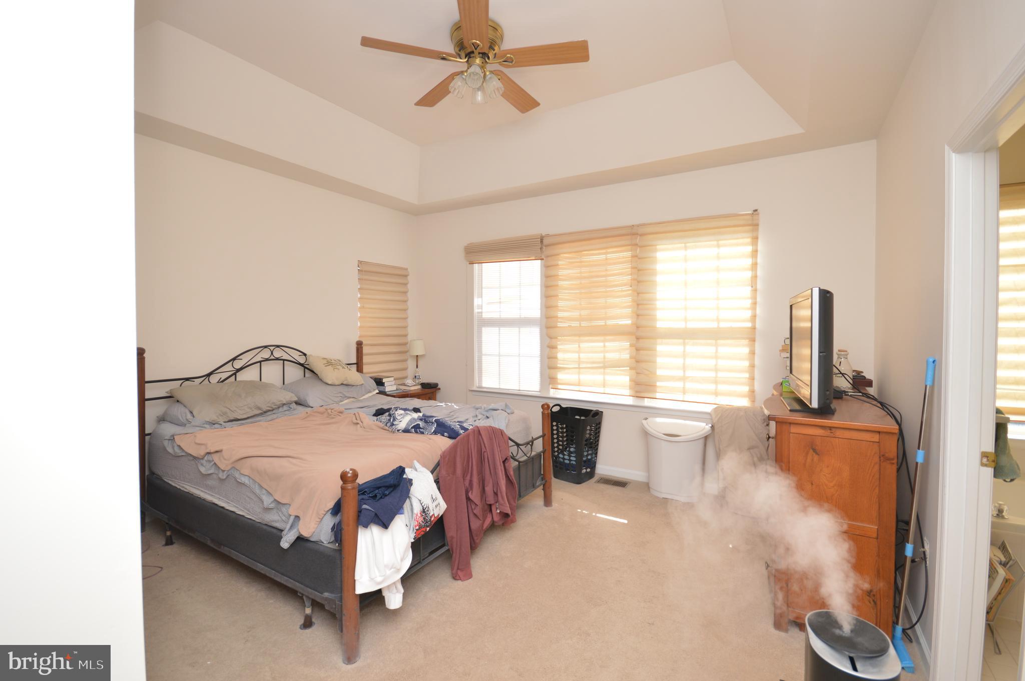 AUTUMN CHASE HUNT - Residential Lease