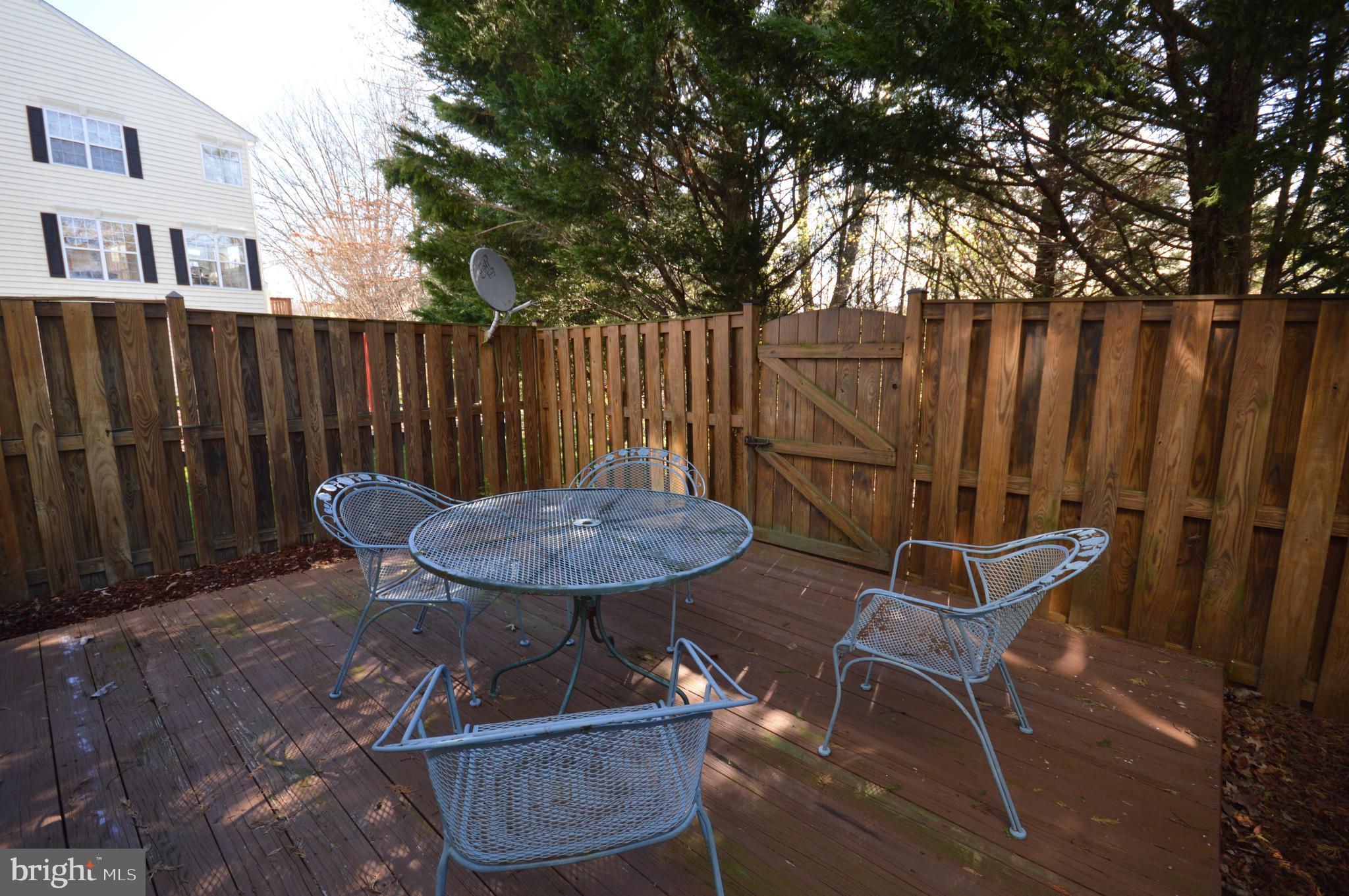 AUTUMN CHASE HUNT - Residential Lease