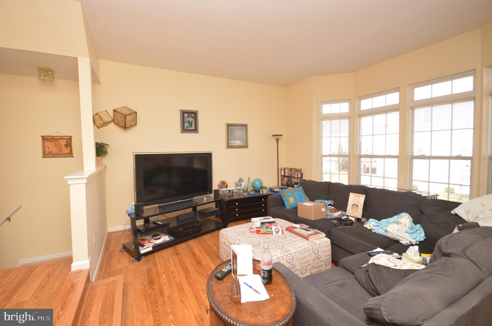 AUTUMN CHASE HUNT - Residential Lease