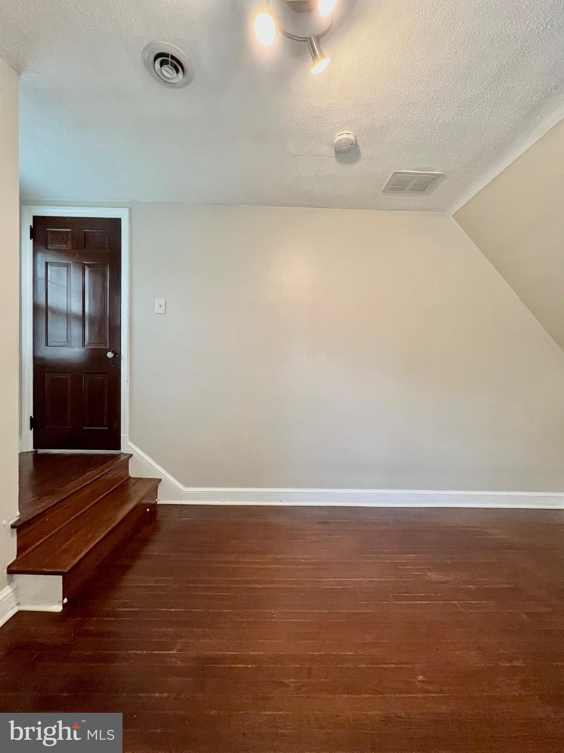 ARLINGTON HEIGHTS - Residential Lease