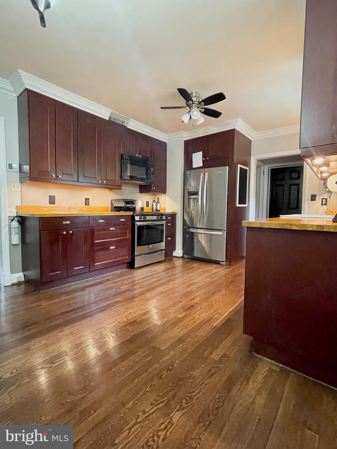 ARLINGTON HEIGHTS - Residential Lease