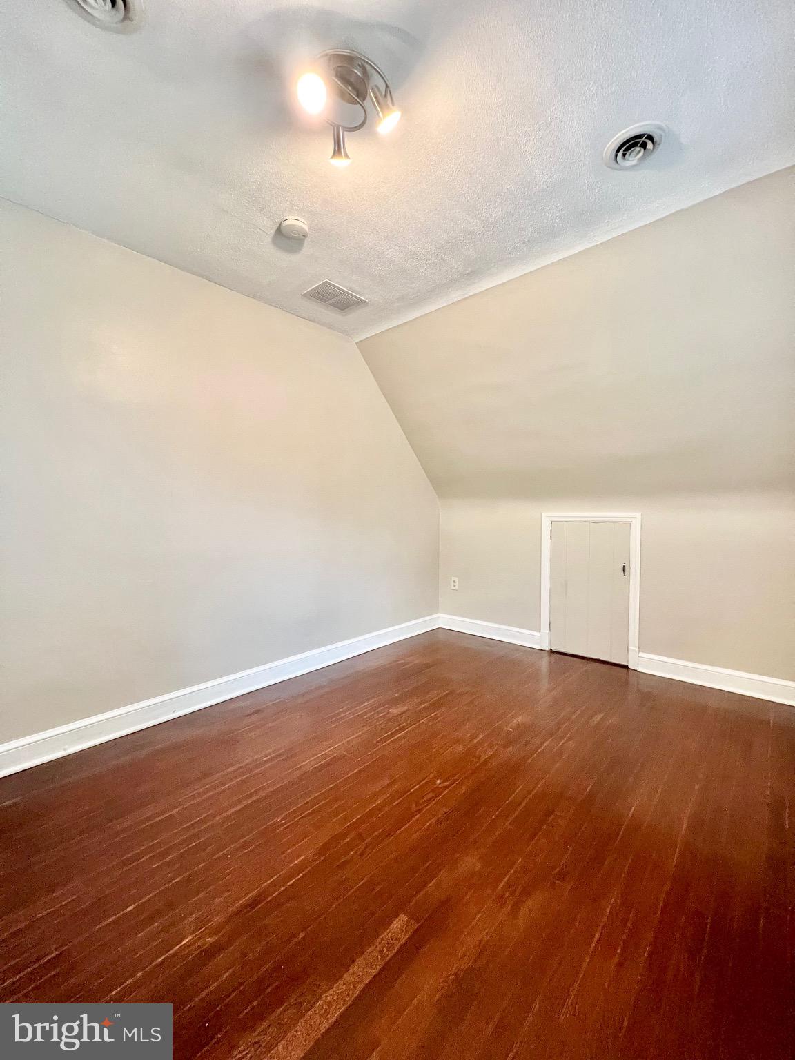 ARLINGTON HEIGHTS - Residential Lease