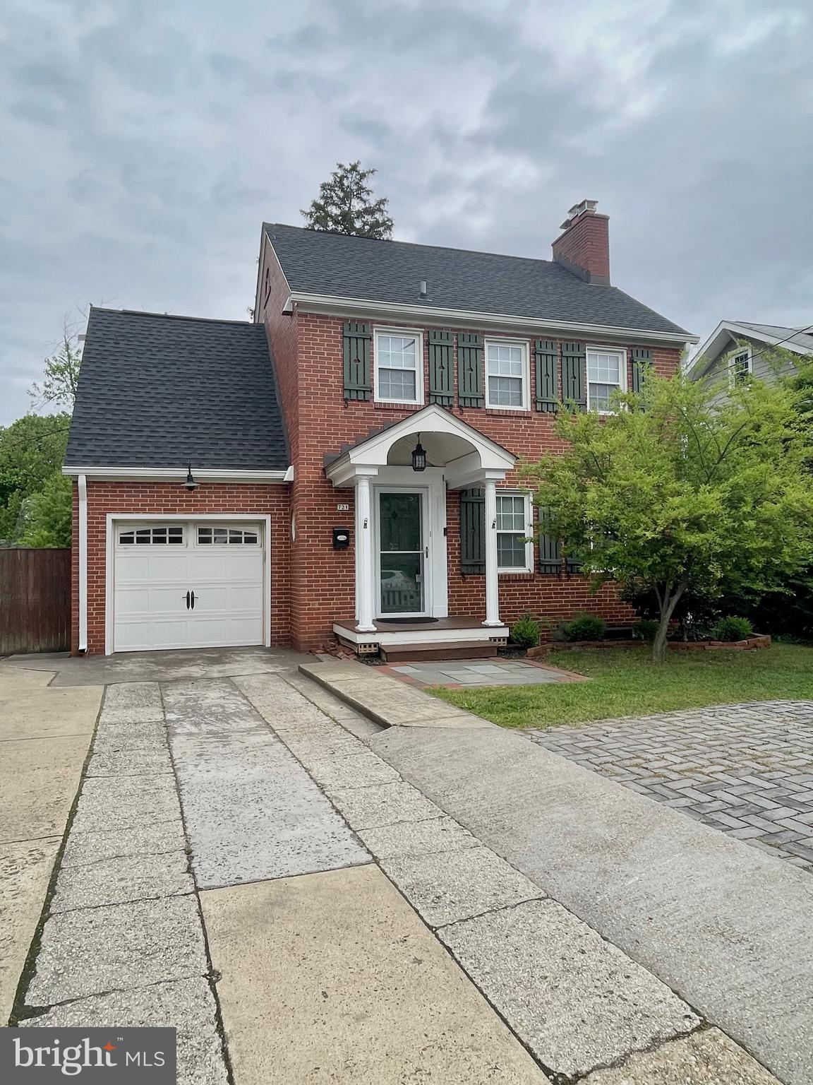 ARLINGTON HEIGHTS - Residential Lease