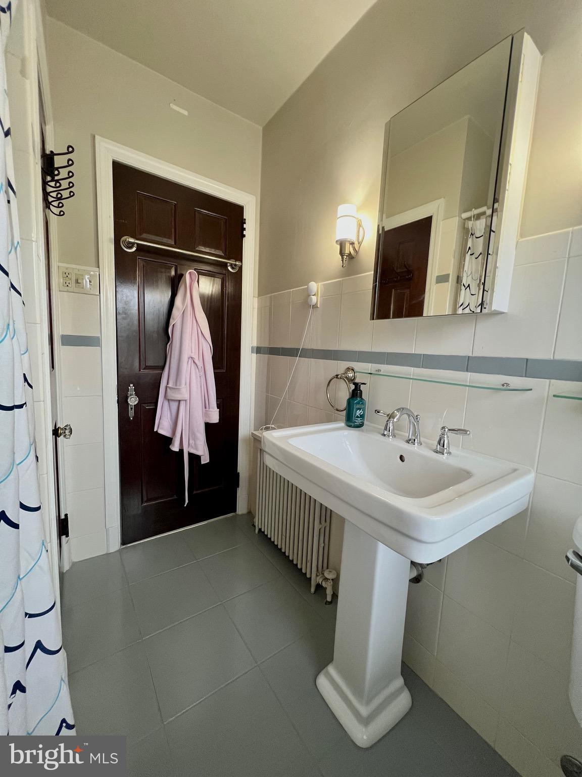 ARLINGTON HEIGHTS - Residential Lease