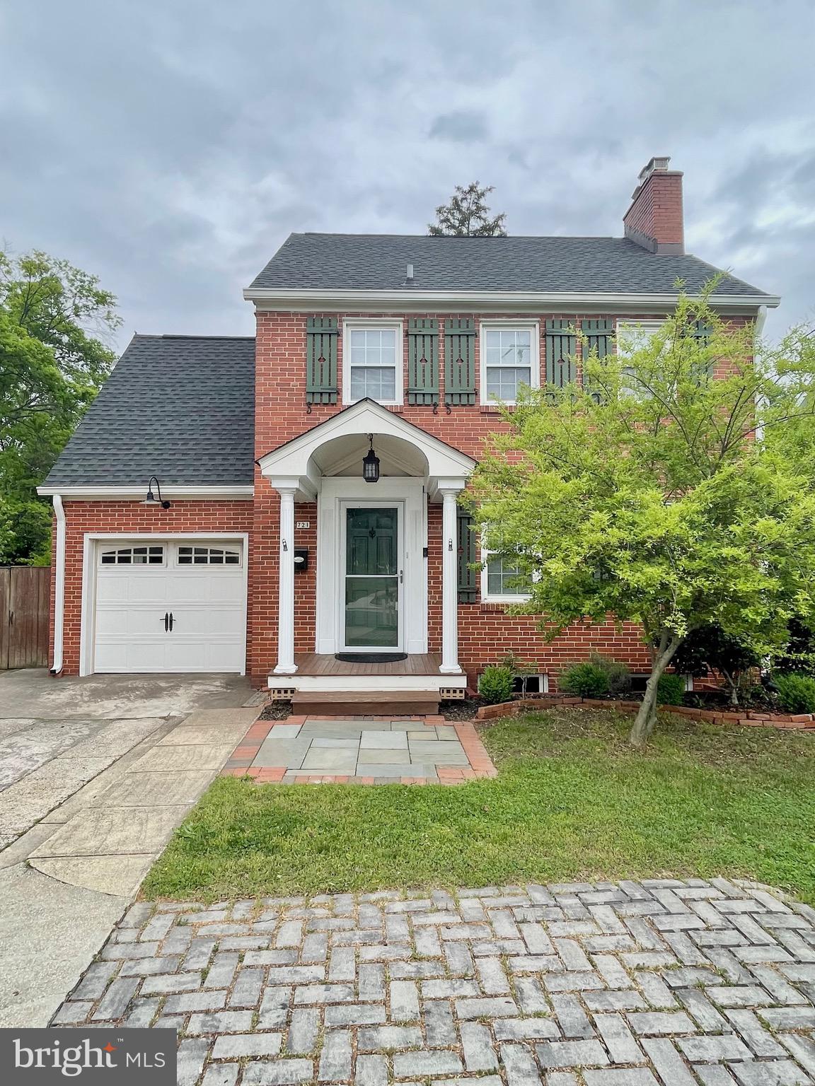 ARLINGTON HEIGHTS - Residential Lease