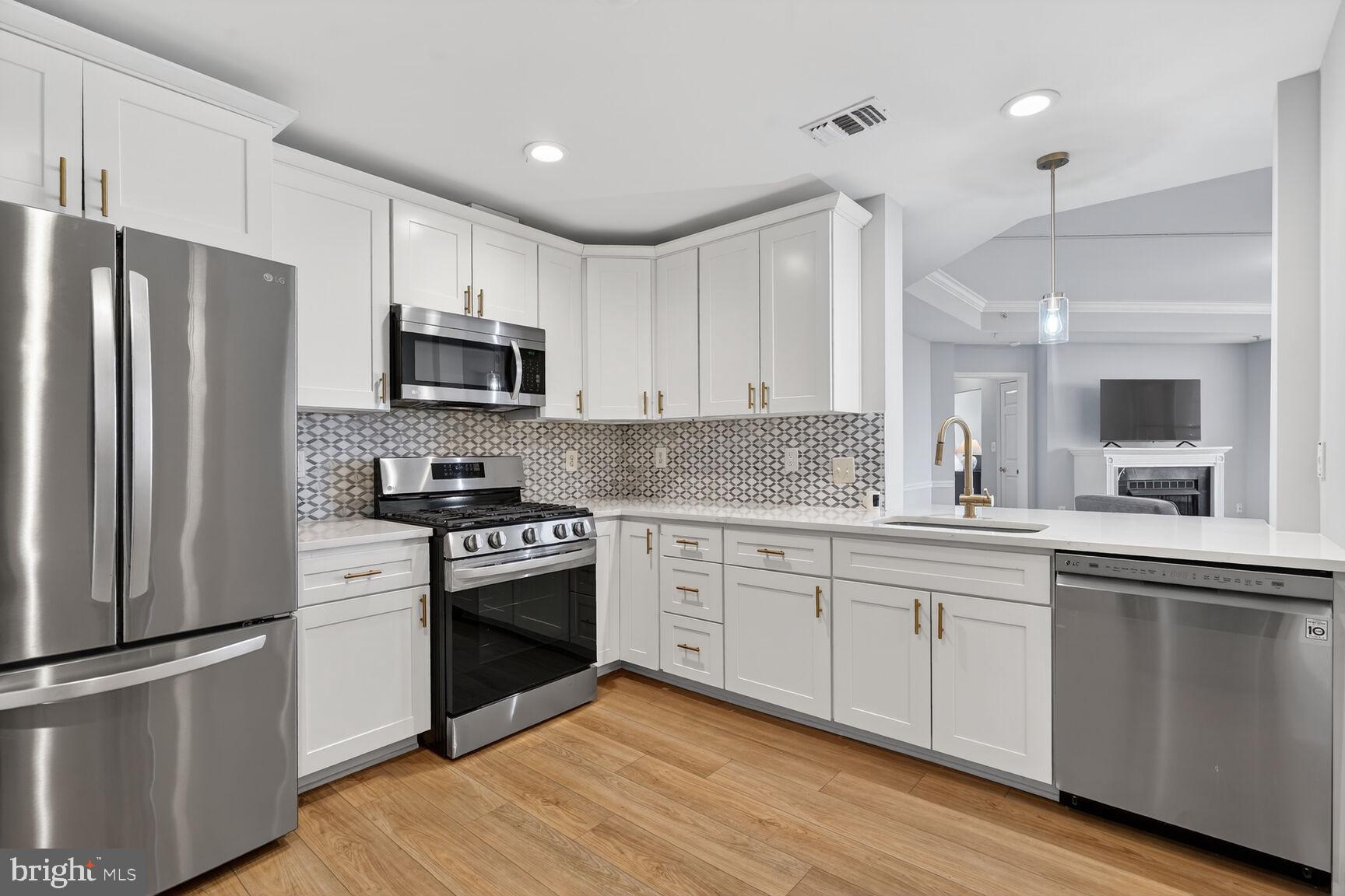 STRATFORD CONDOMINIUMS - Residential