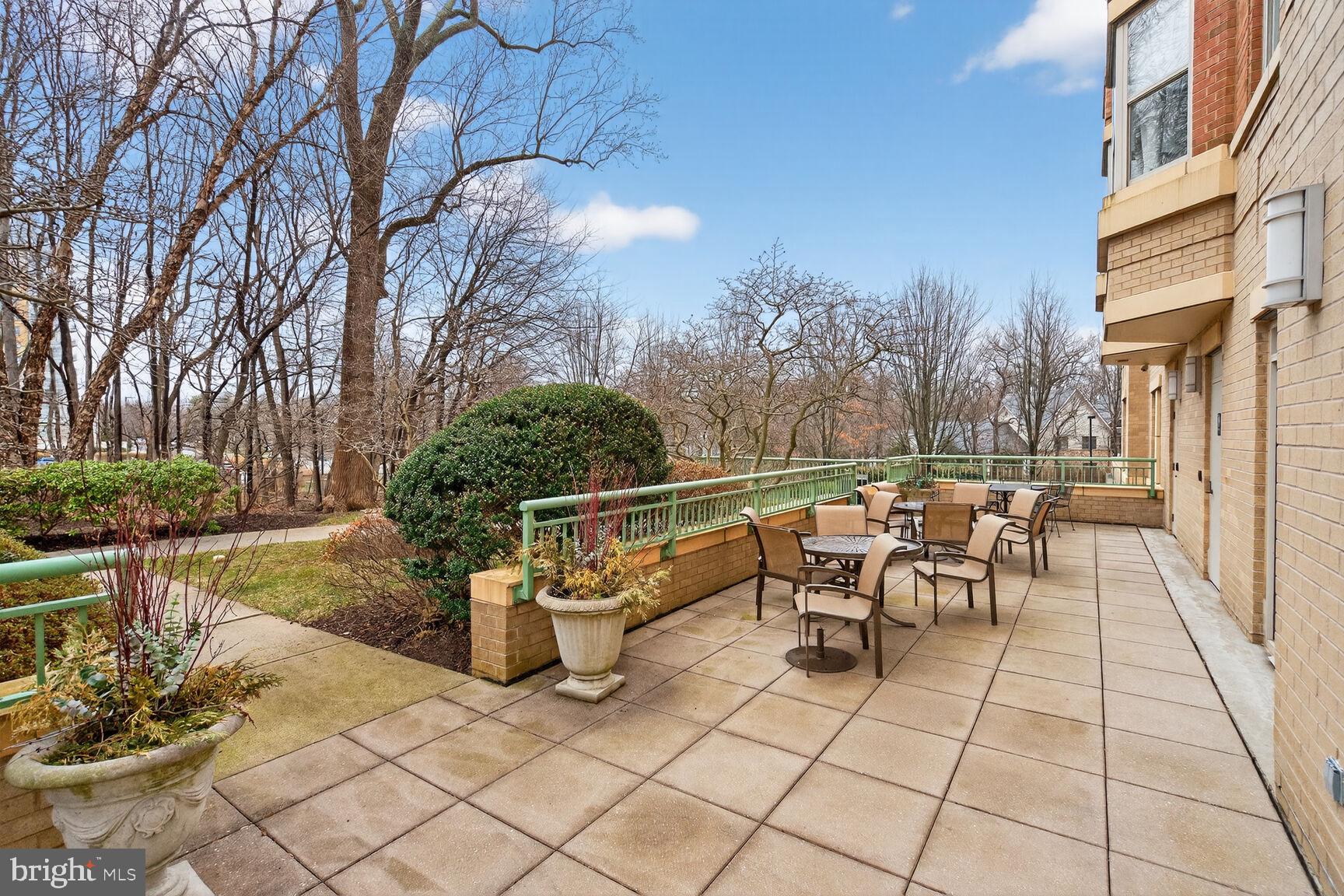 STRATFORD CONDOMINIUMS - Residential