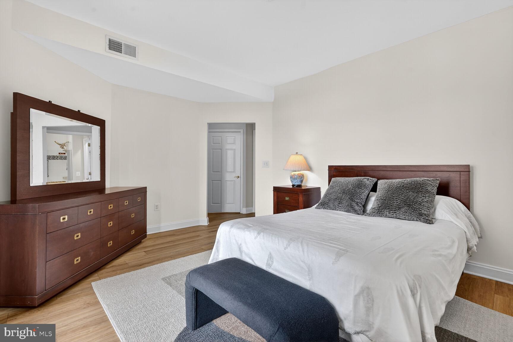 STRATFORD CONDOMINIUMS - Residential