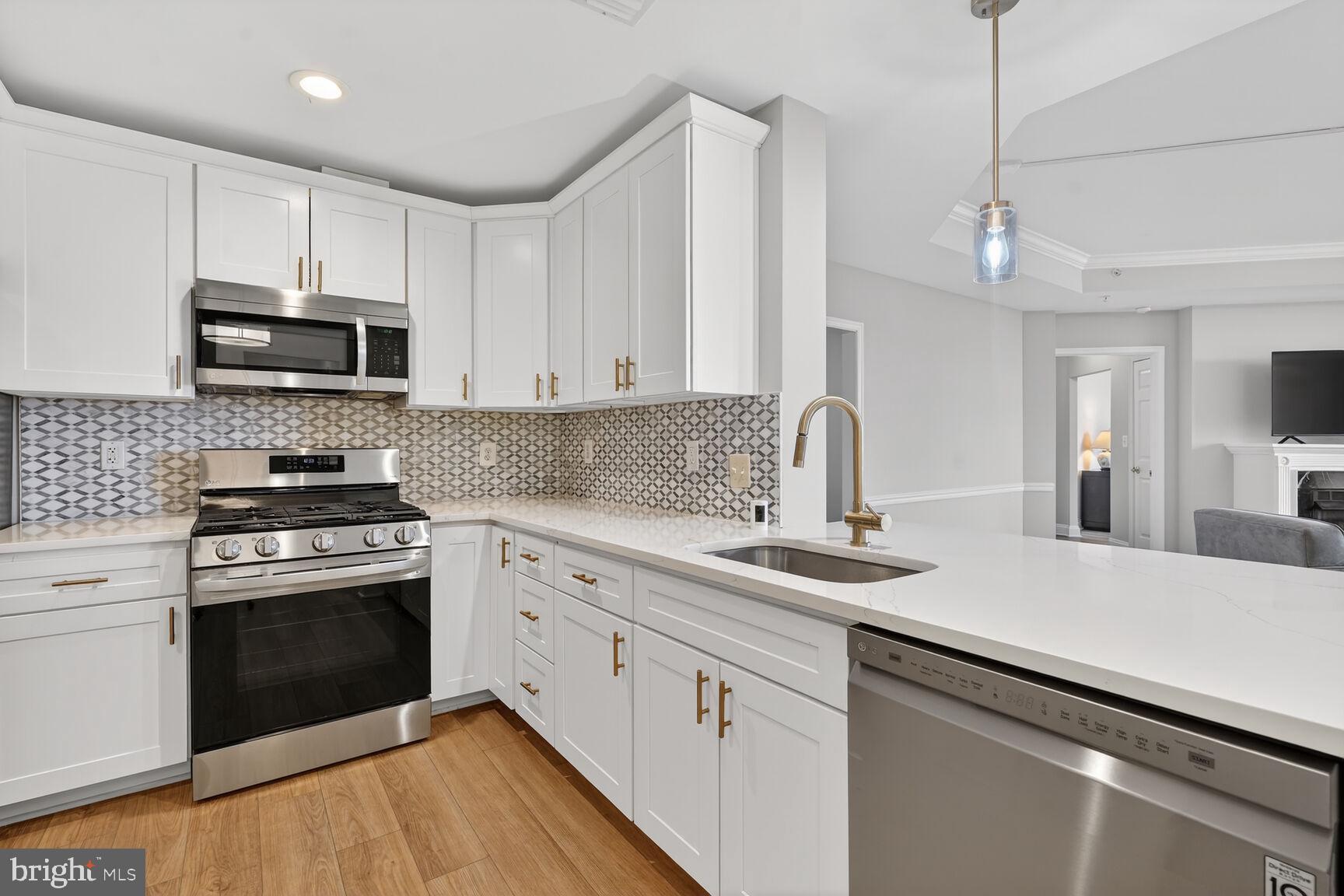 STRATFORD CONDOMINIUMS - Residential