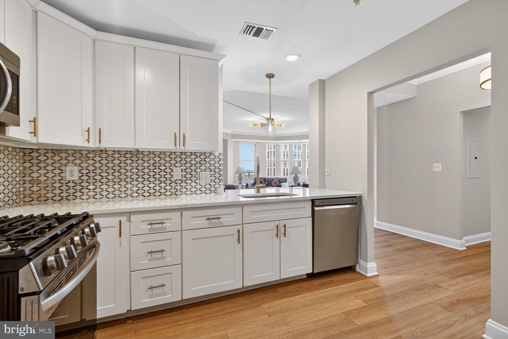 STRATFORD CONDOMINIUMS - Residential