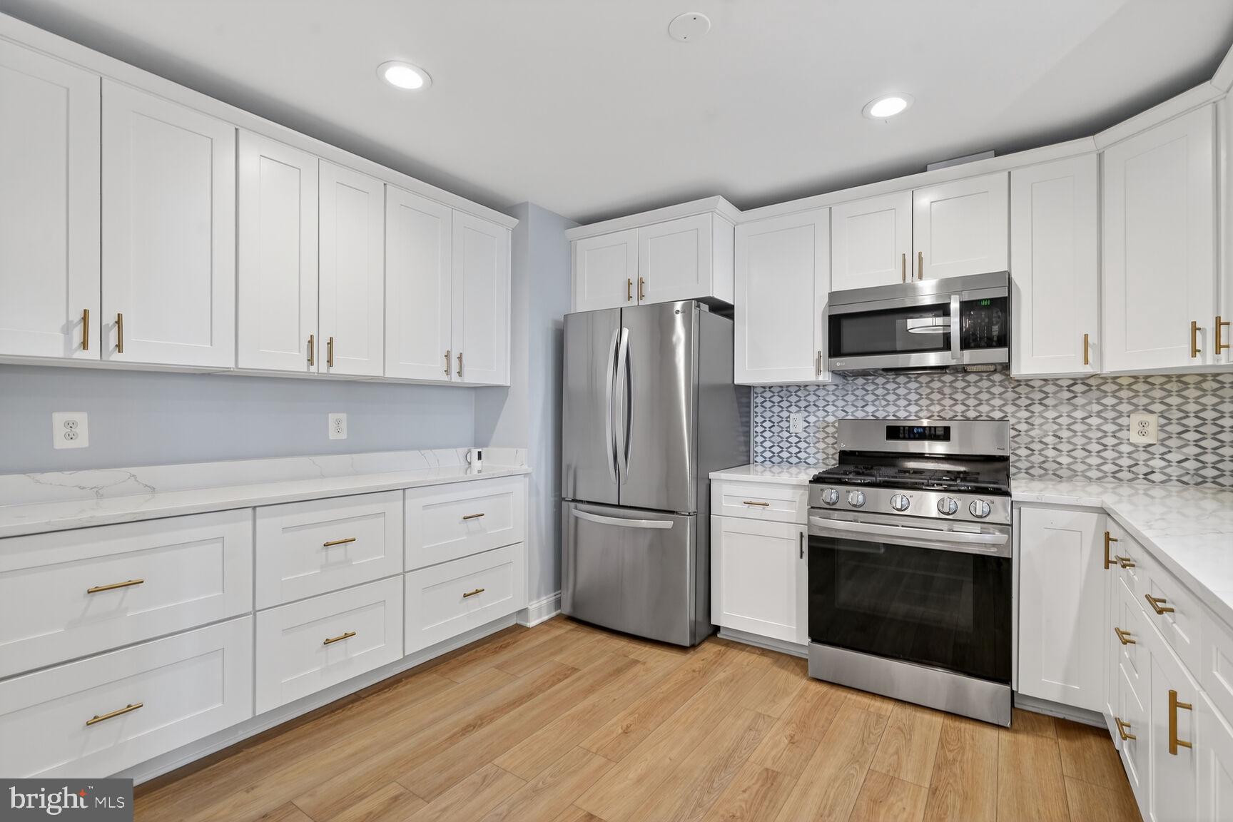 STRATFORD CONDOMINIUMS - Residential