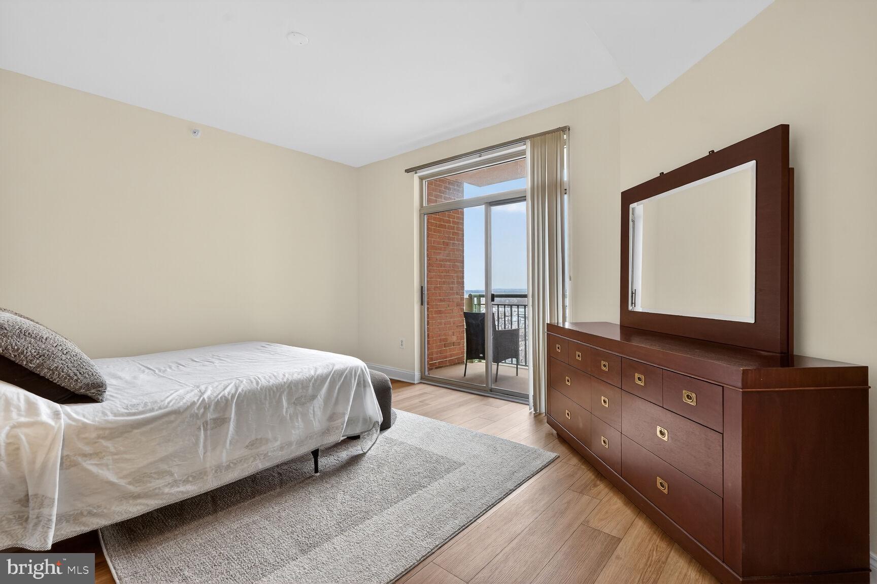 STRATFORD CONDOMINIUMS - Residential