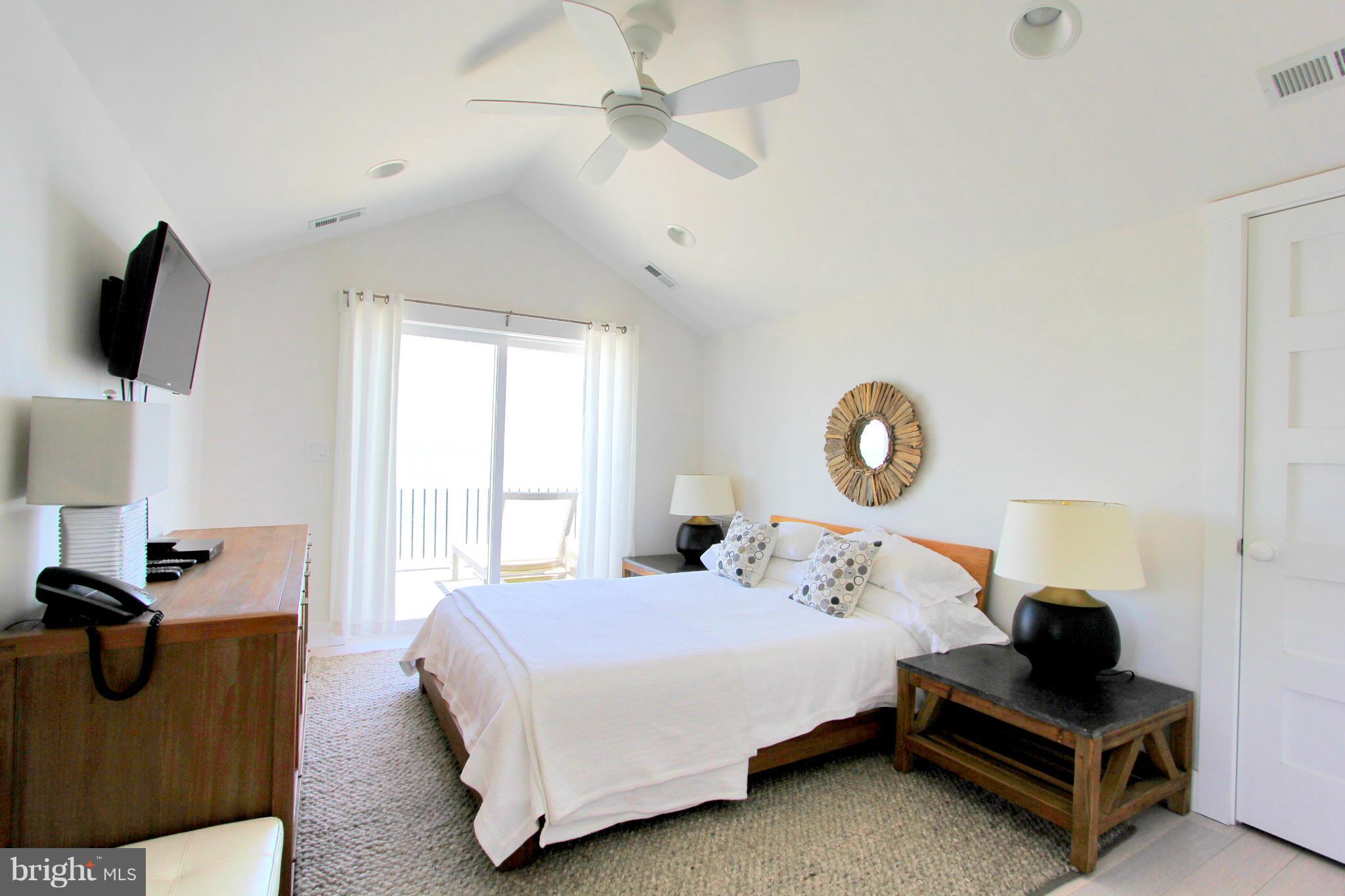 HAYS BEACH - Residential