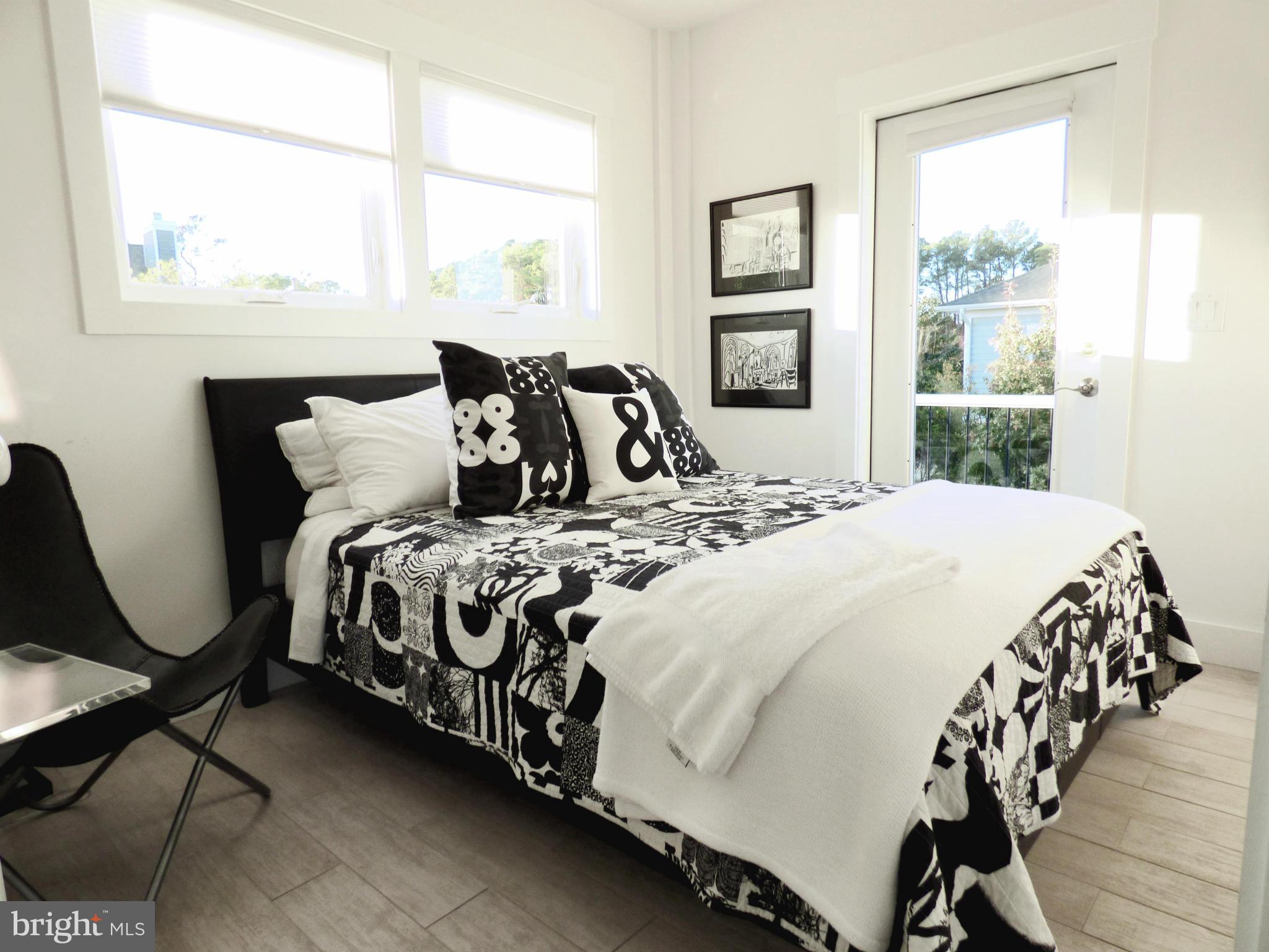 HAYS BEACH - Residential