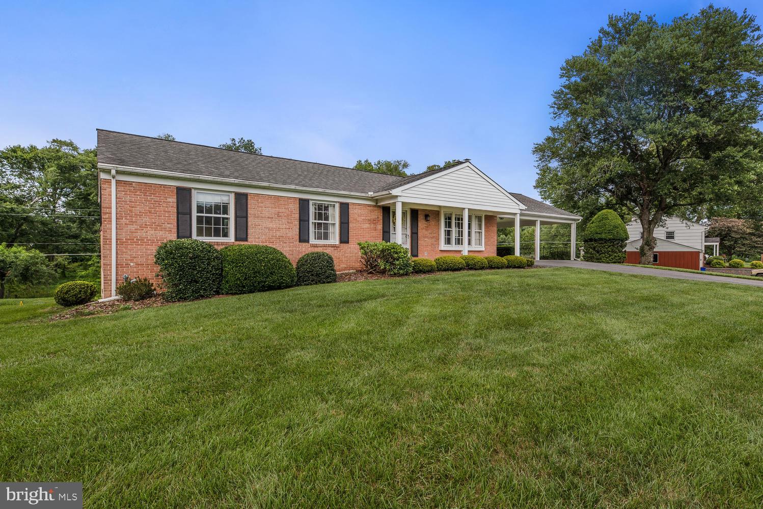 CHATHAM MEWS - Residential