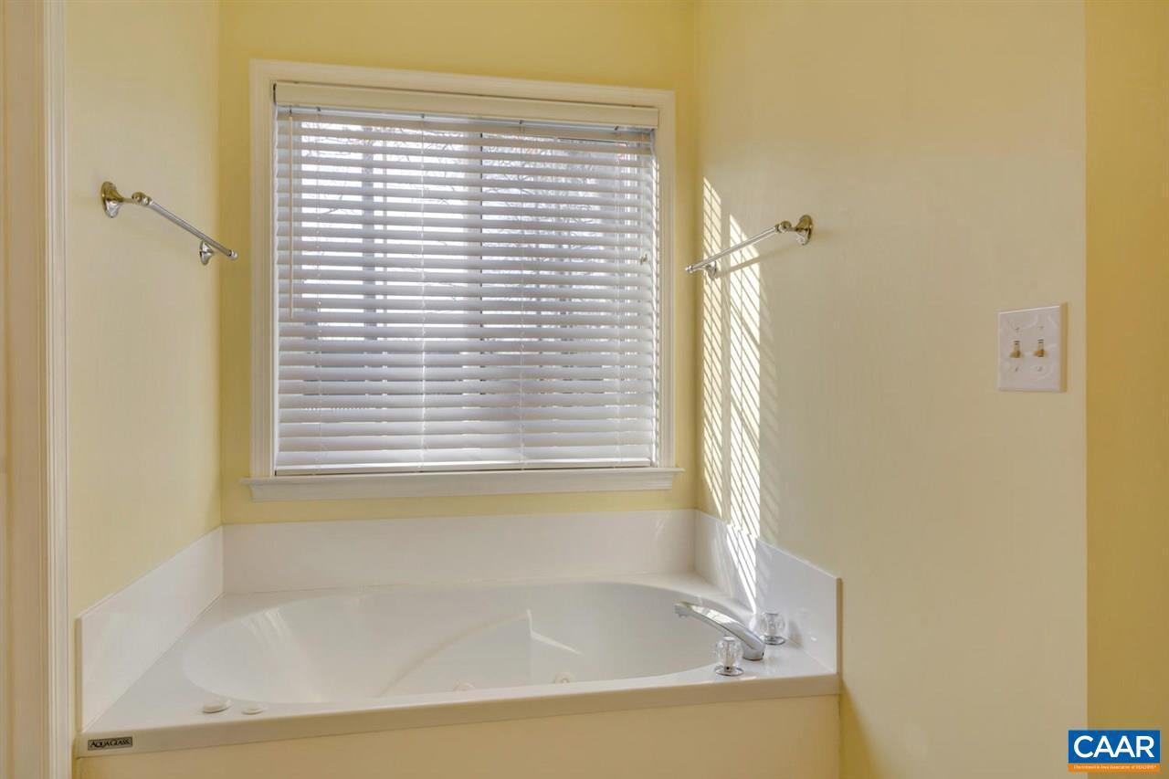 FOREST LAKES SOUTH - Residential Lease