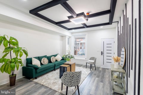 Townhouse For Rent - 631 E 37th Street<br/> Baltimore City County, BALTIMORE, MD 21218